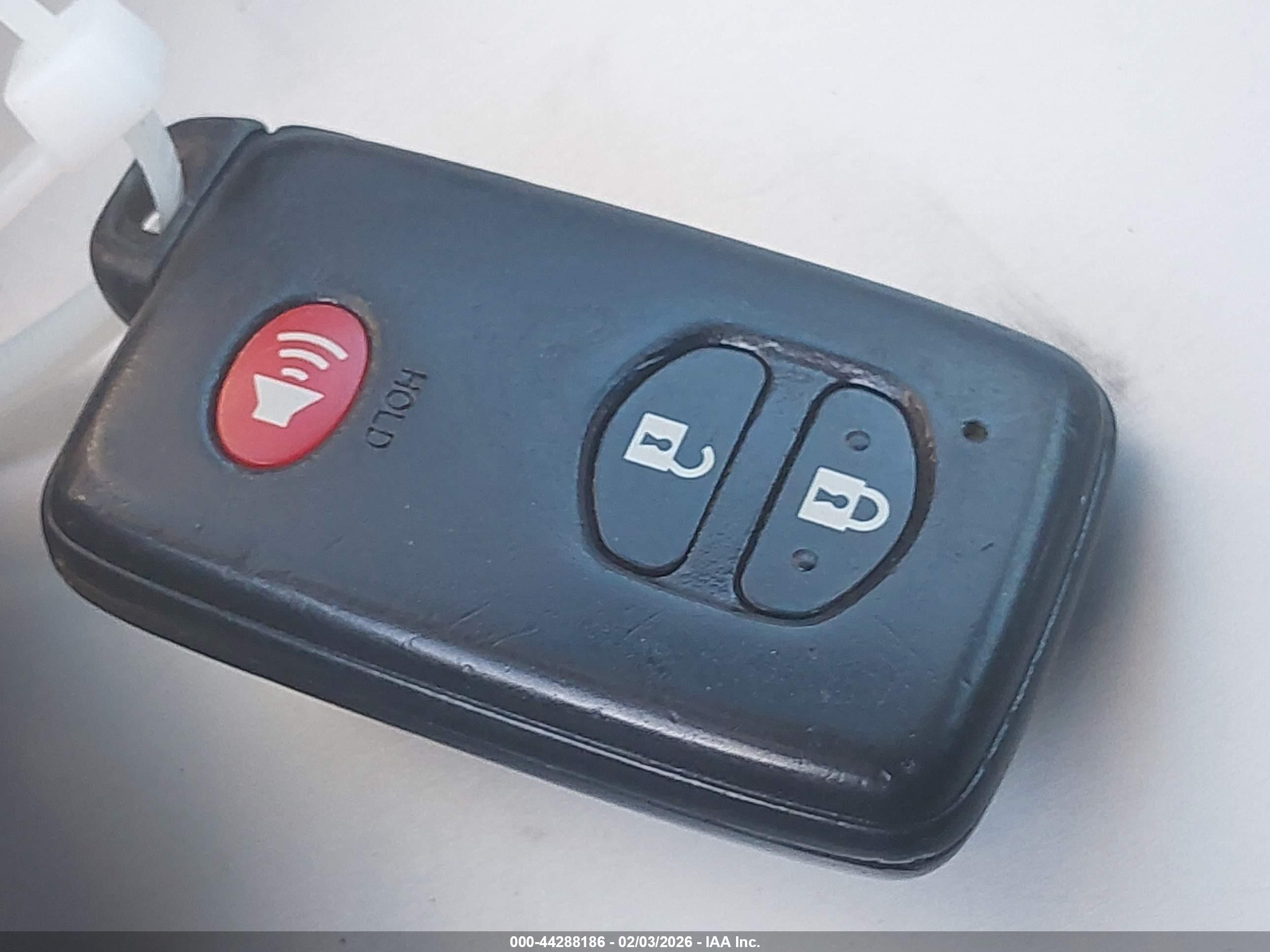 TOYOTA PRIUS image 11