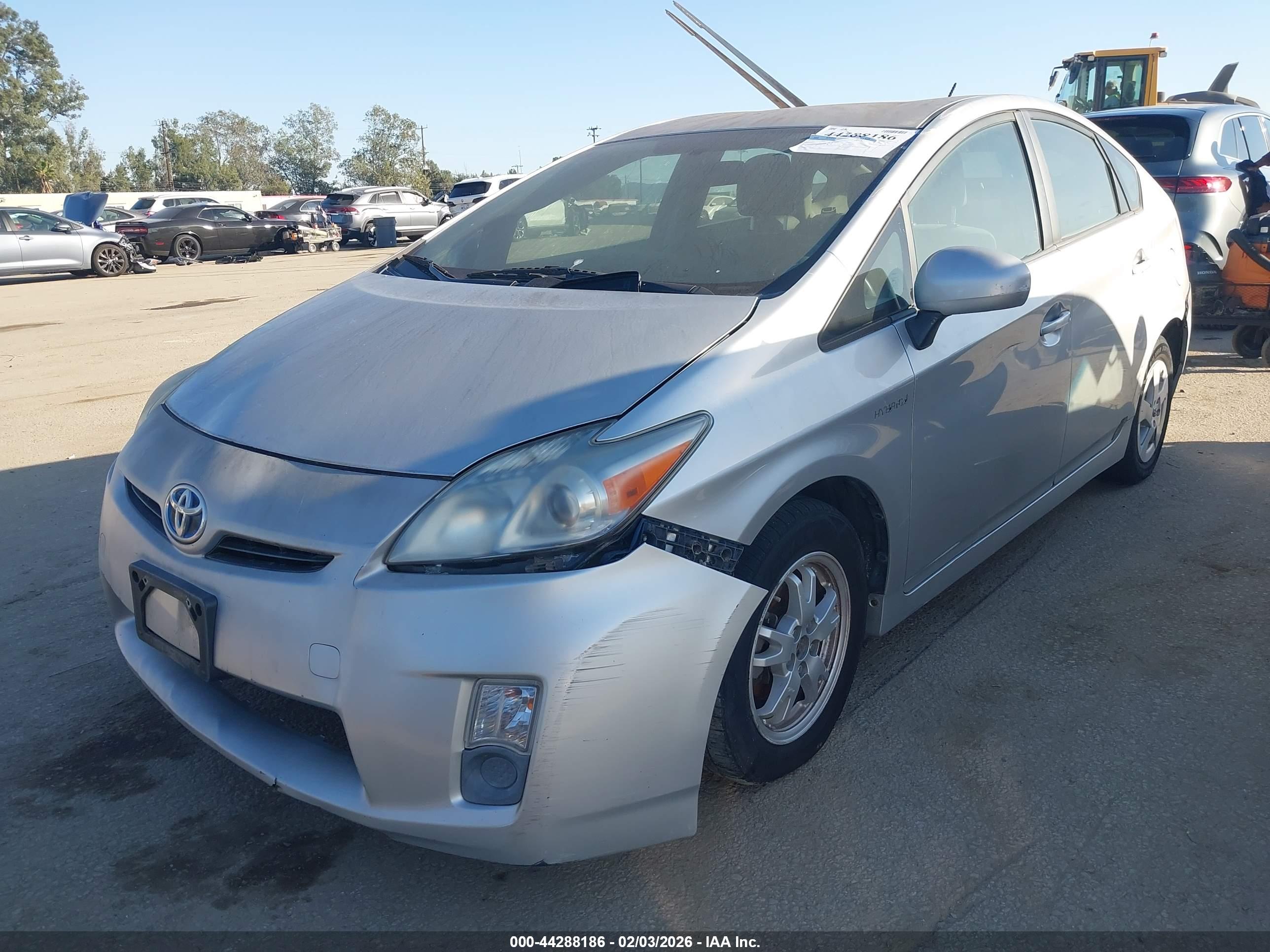 TOYOTA PRIUS image 2