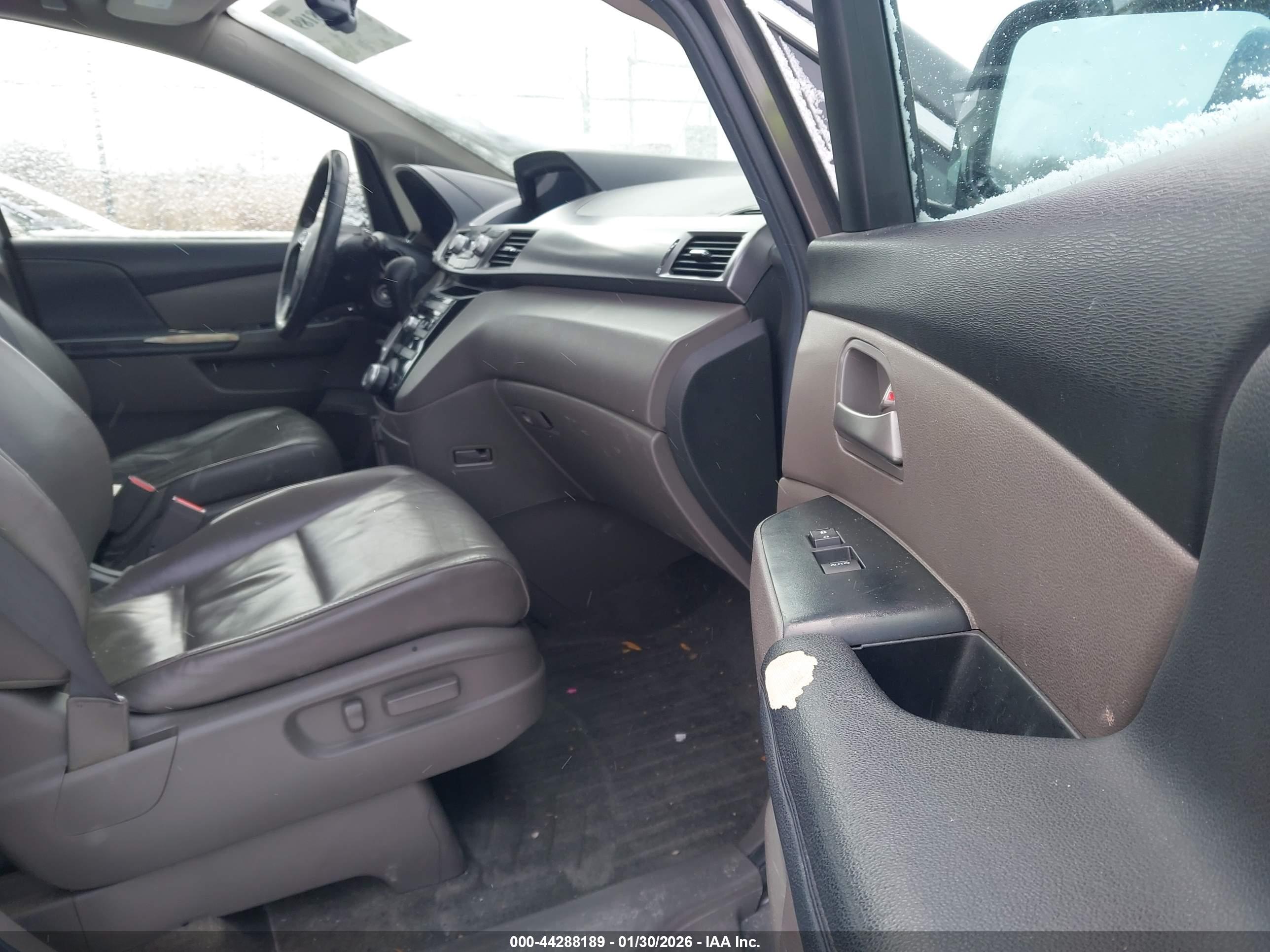 HONDA ODYSSEY image 5