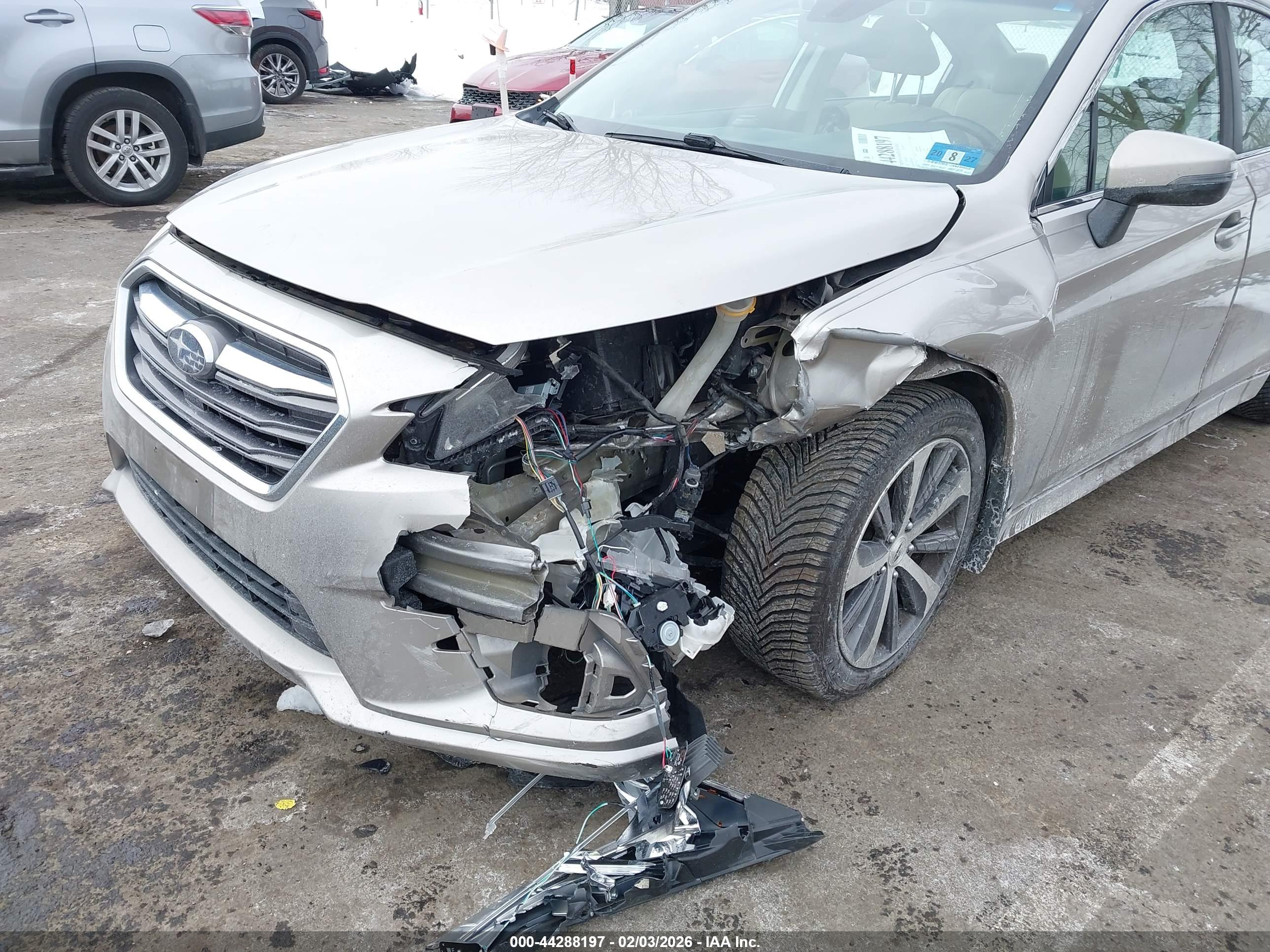 SUBARU LEGACY image 6