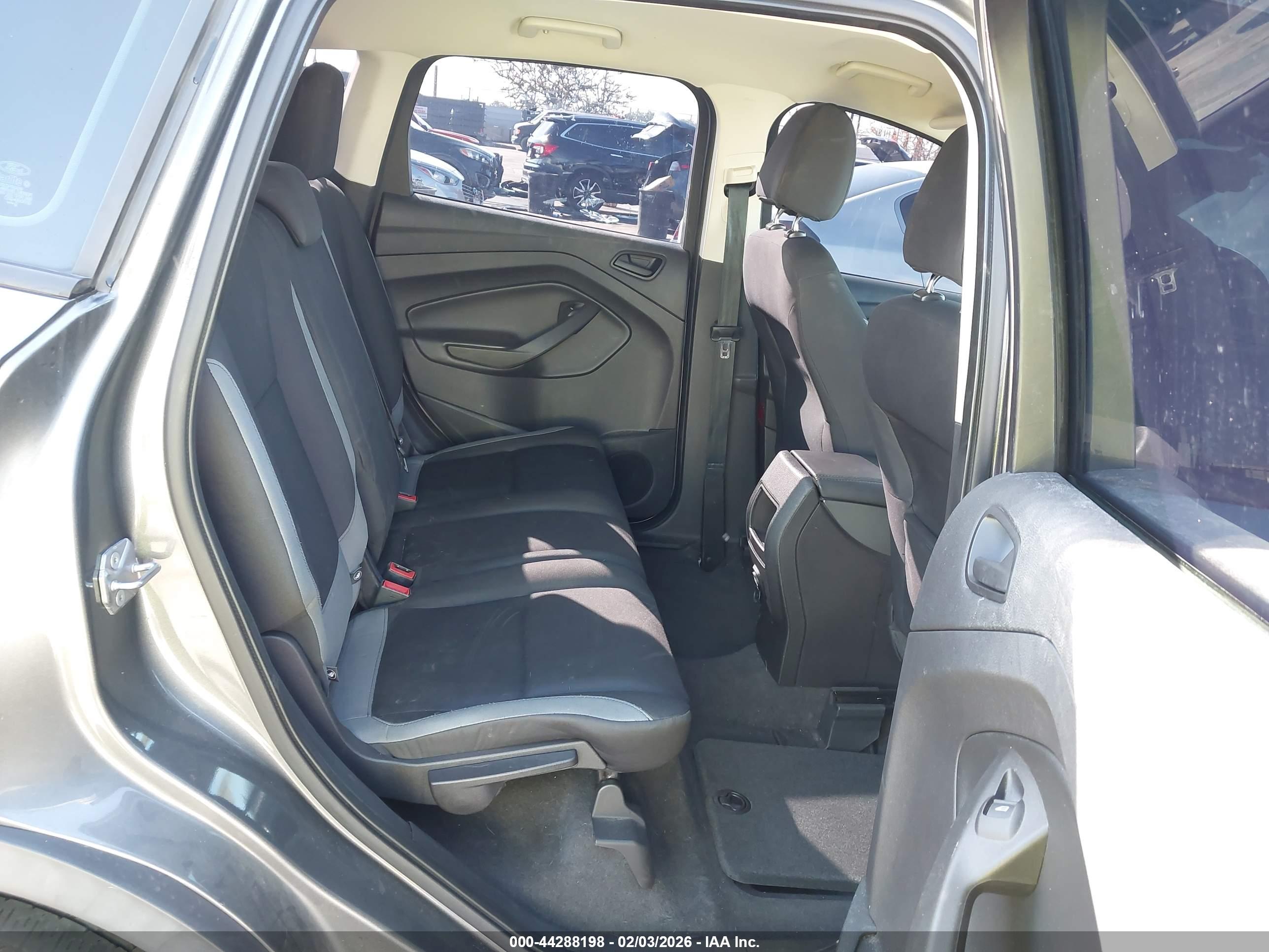 FORD ESCAPE image 8