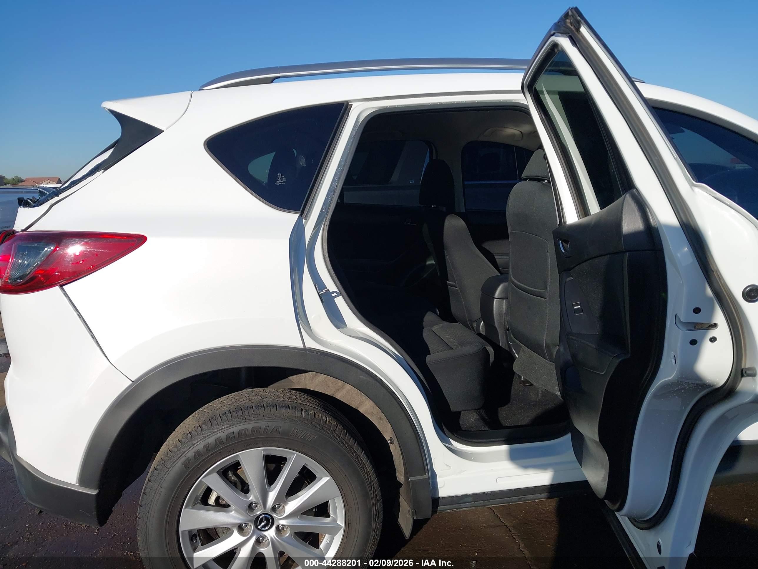 MAZDA CX-5 image 8