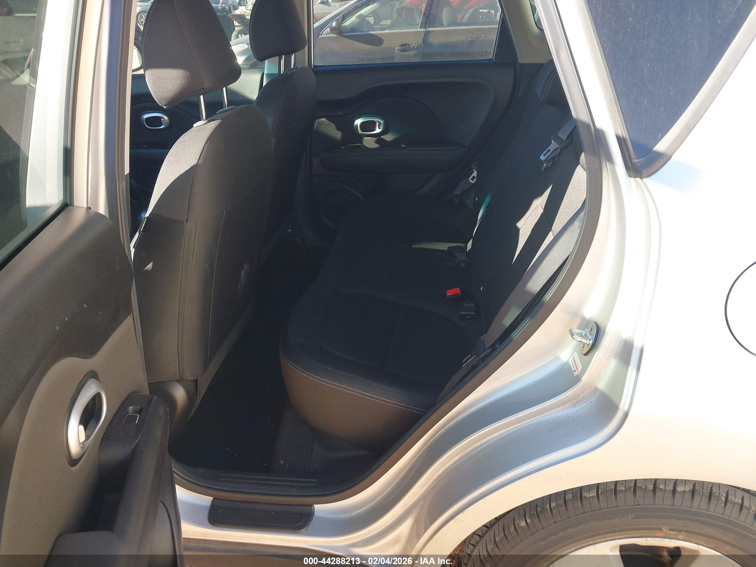 KIA SOUL image 8