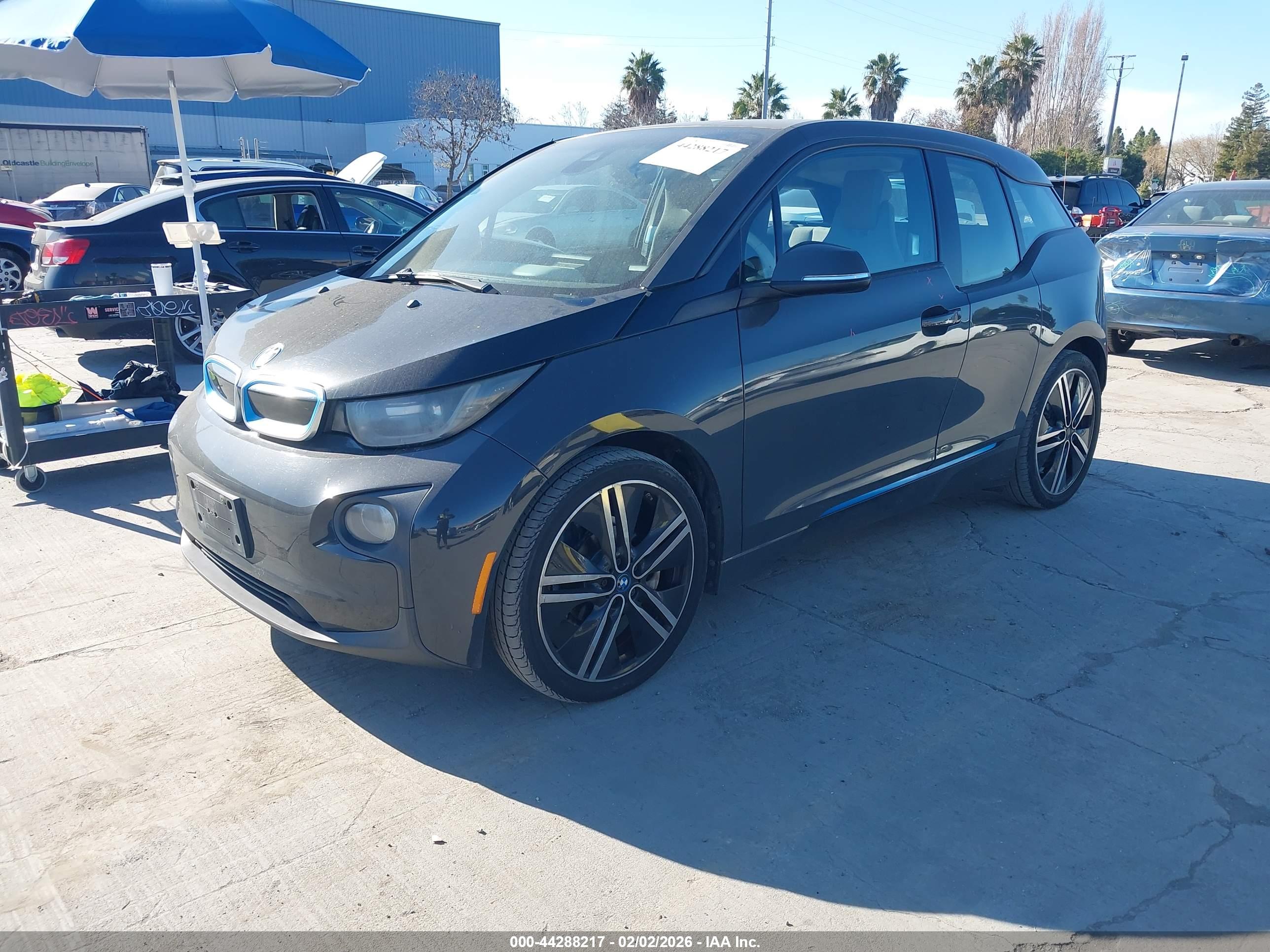 BMW I3 image 2