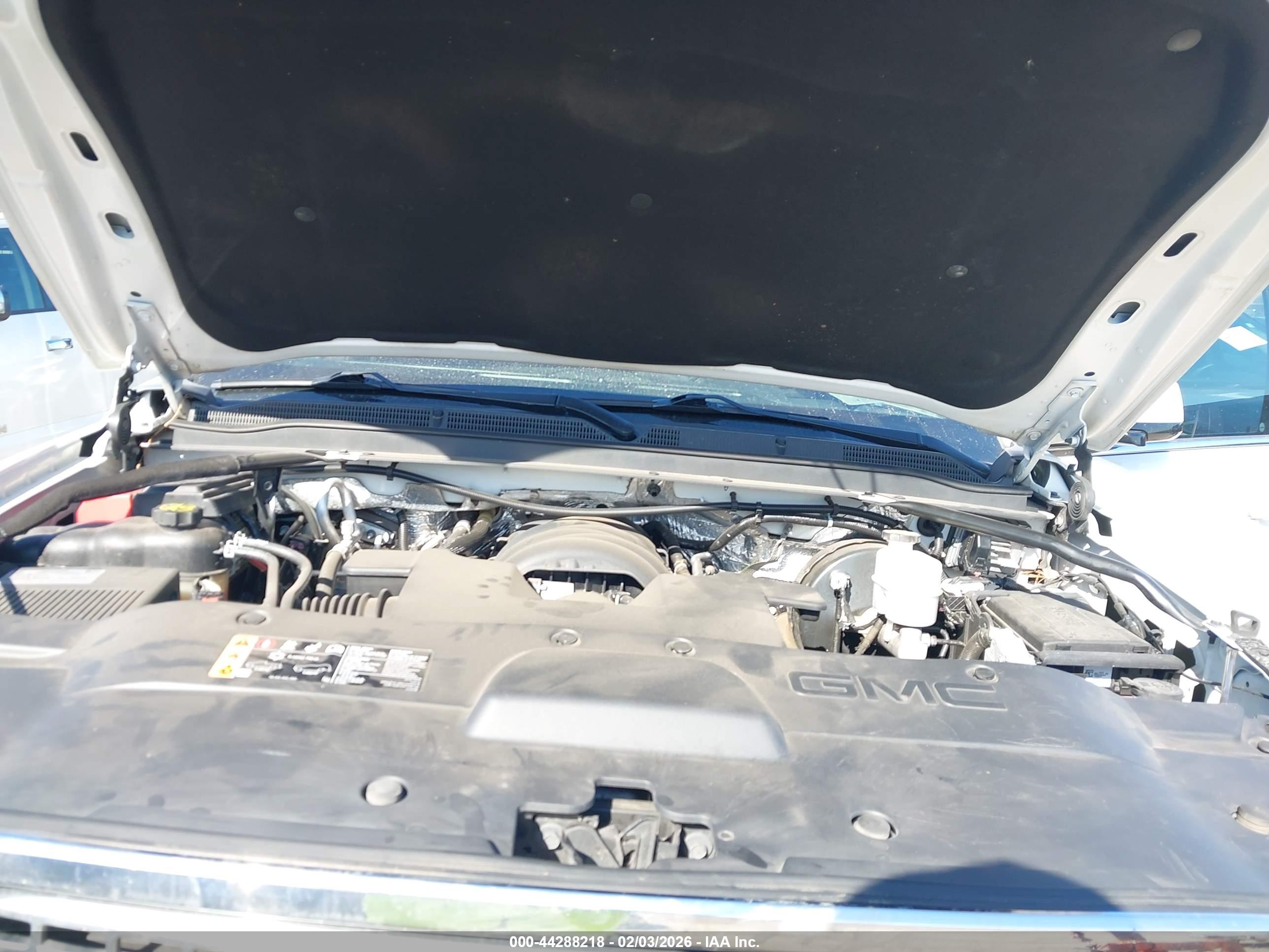 GMC YUKON image 10