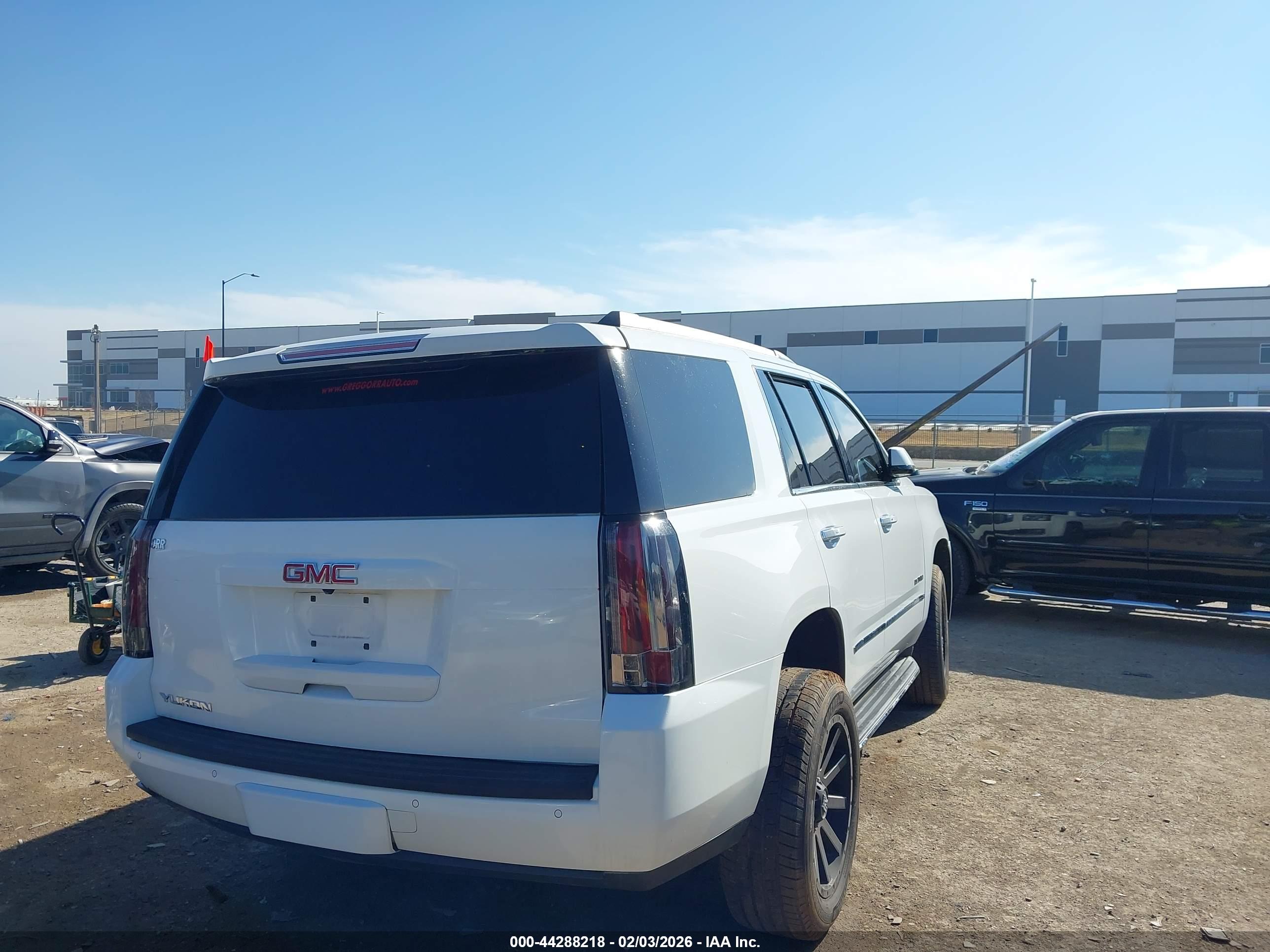 GMC YUKON image 4