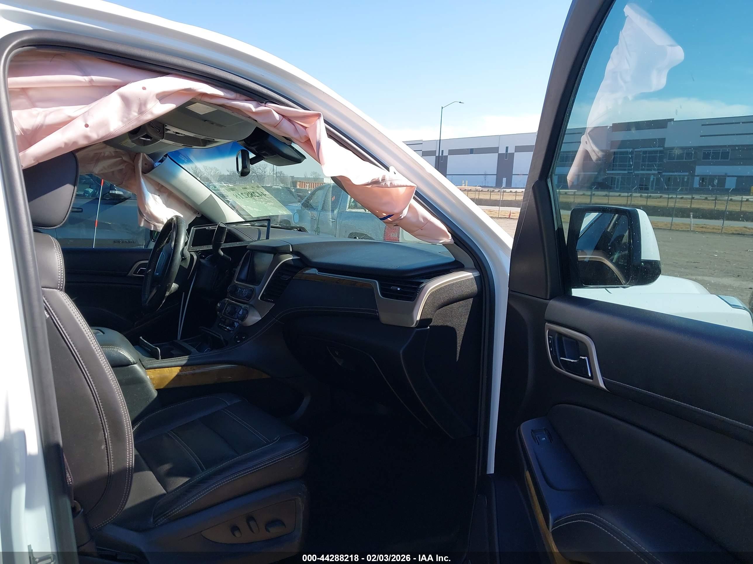 GMC YUKON image 5