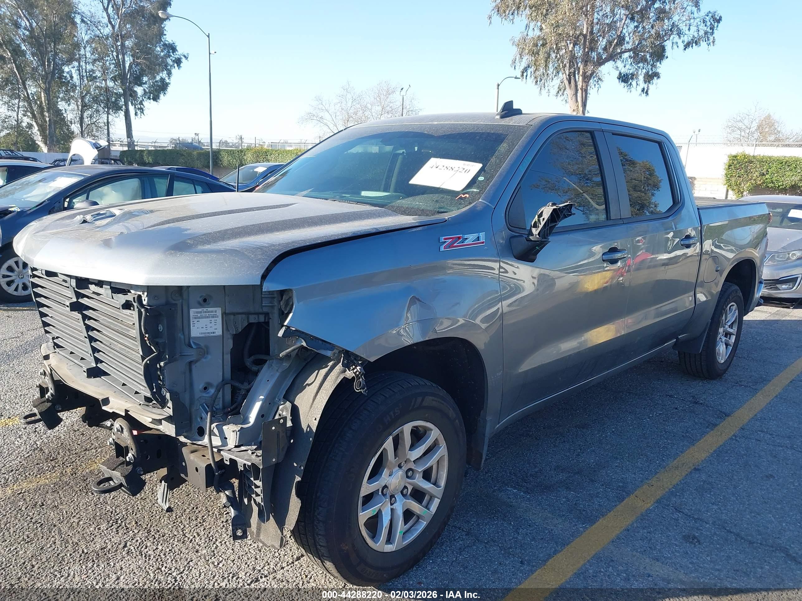 CHEVROLET SILVERADO image 2