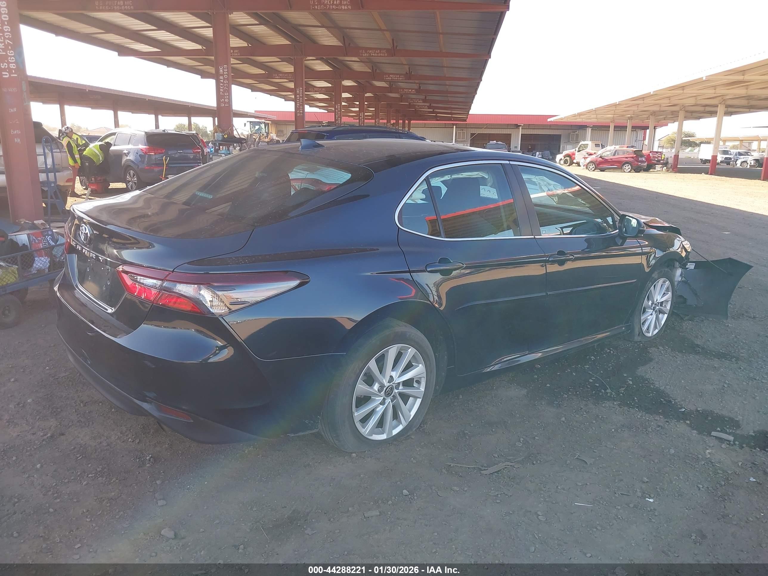TOYOTA CAMRY image 4