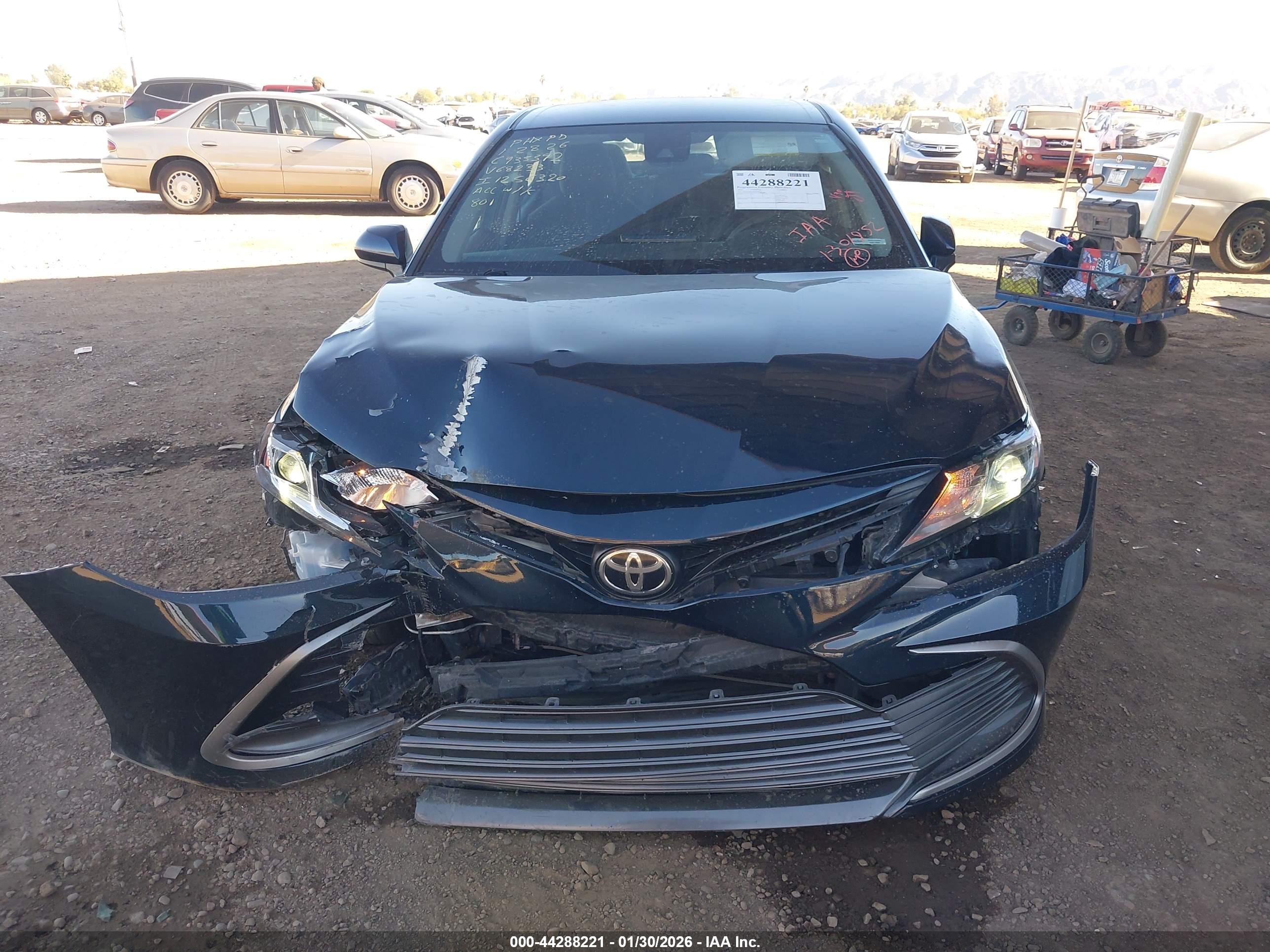 TOYOTA CAMRY image 6
