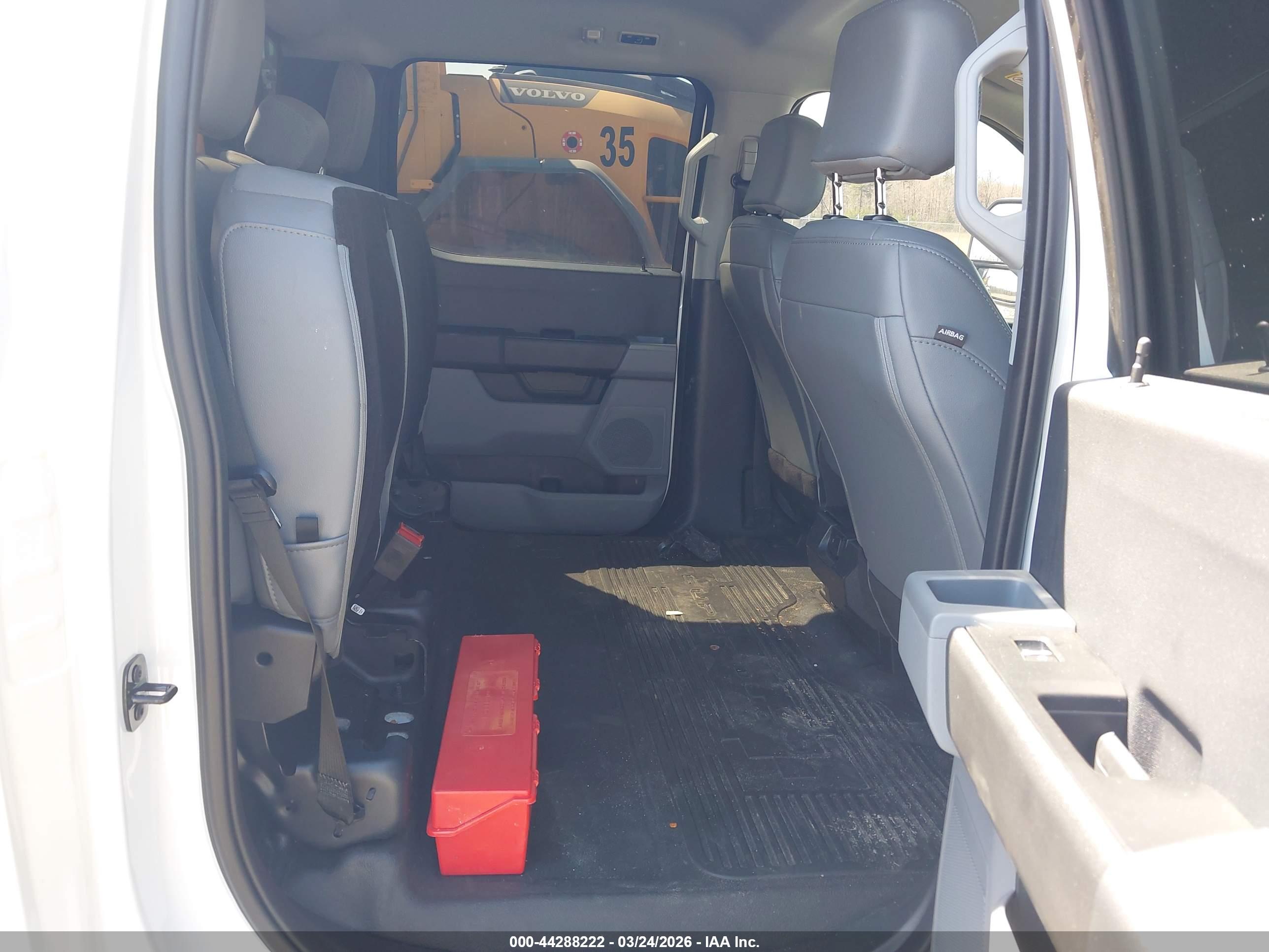 FORD F-350 image 8