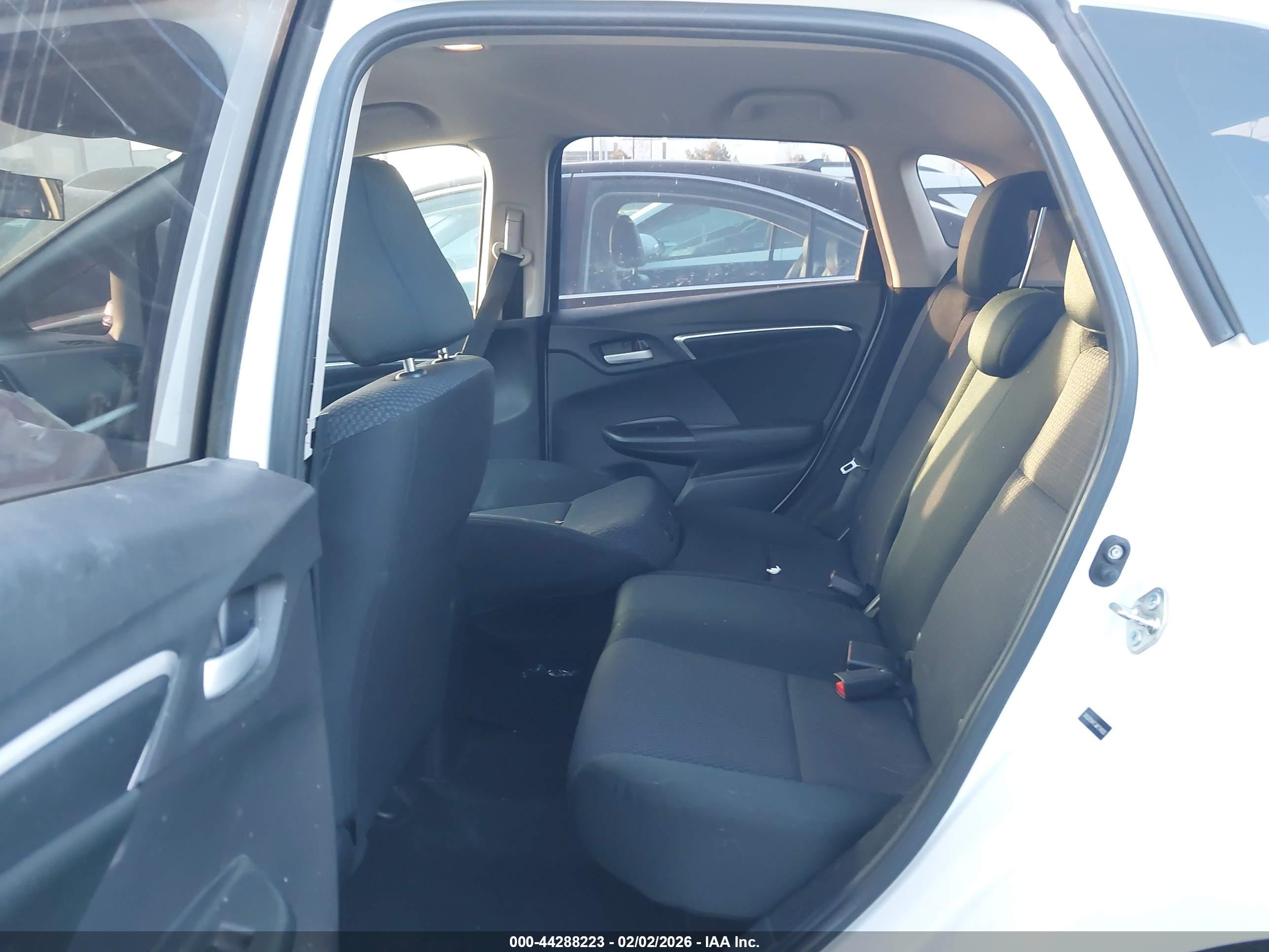 HONDA FIT image 8