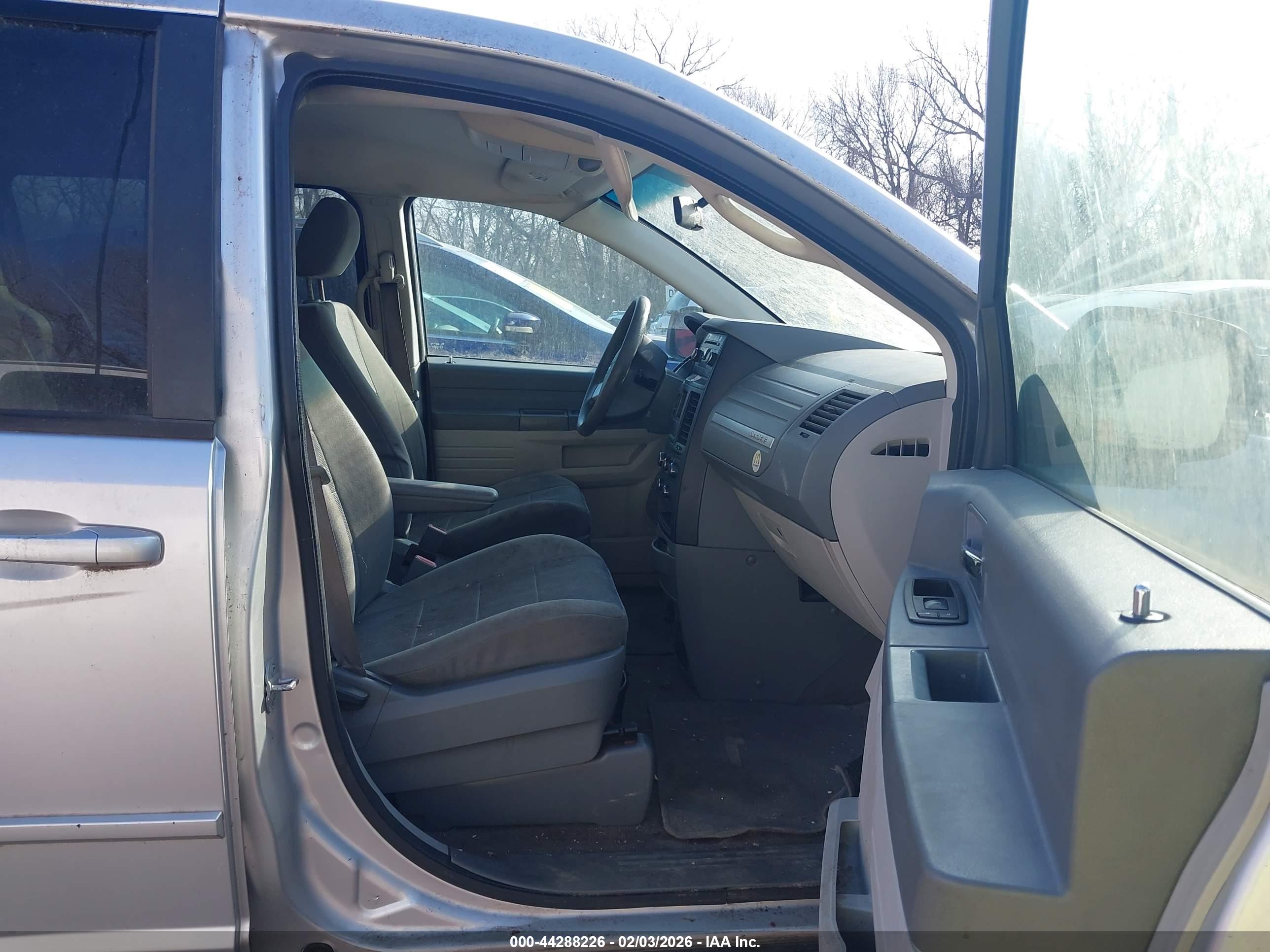 DODGE GRAND image 5