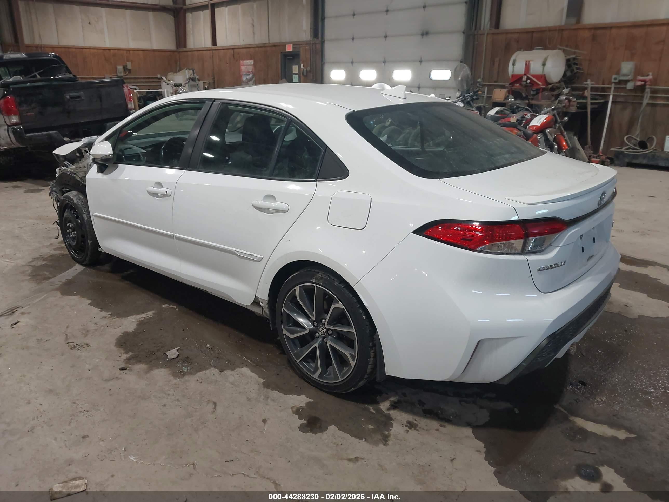 TOYOTA COROLLA image 3