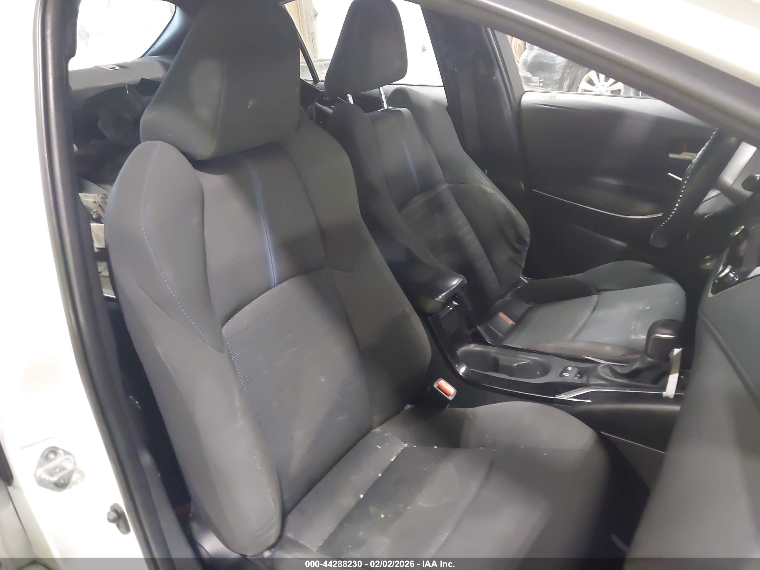 TOYOTA COROLLA image 8