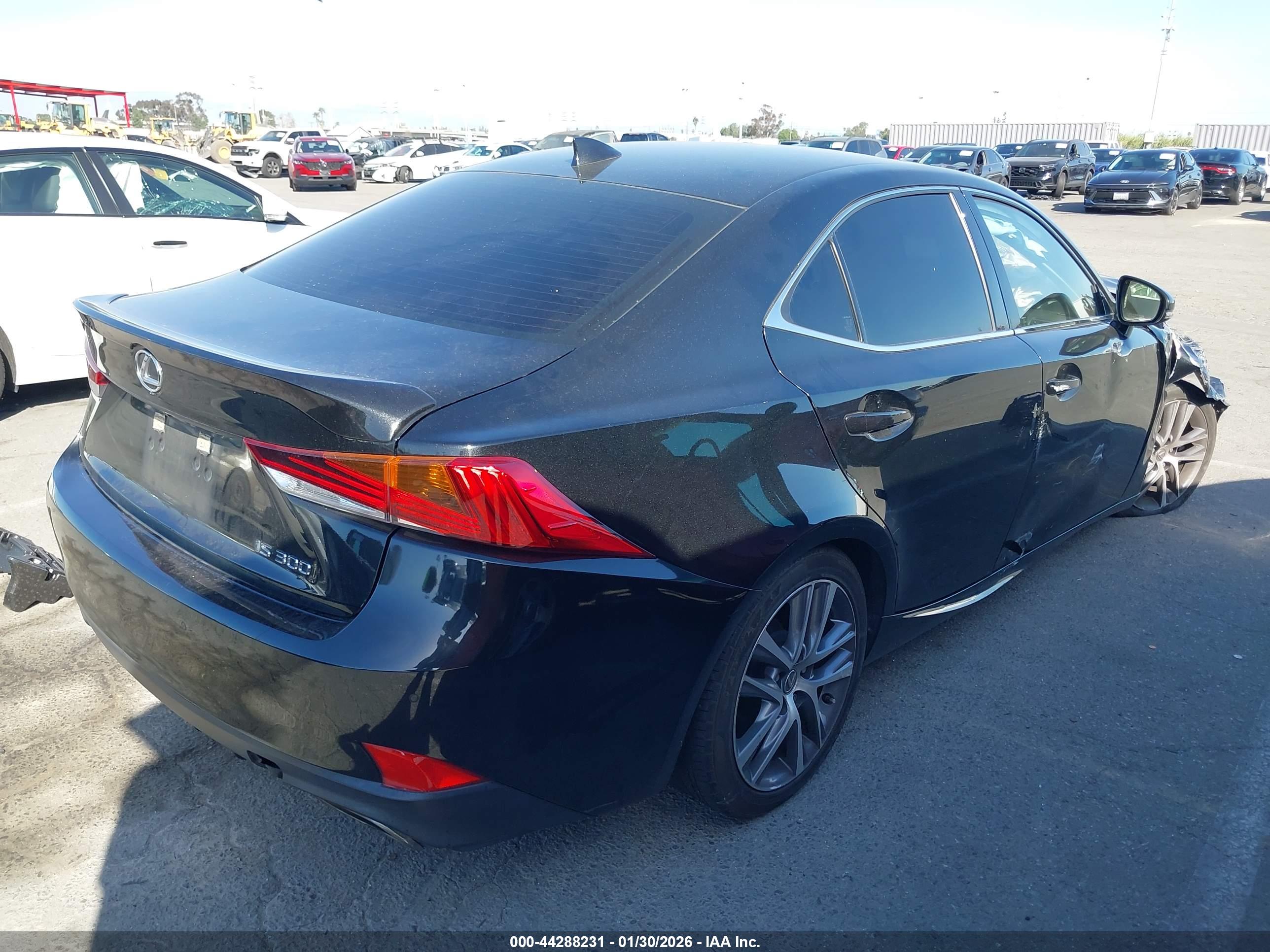 LEXUS IS image 4