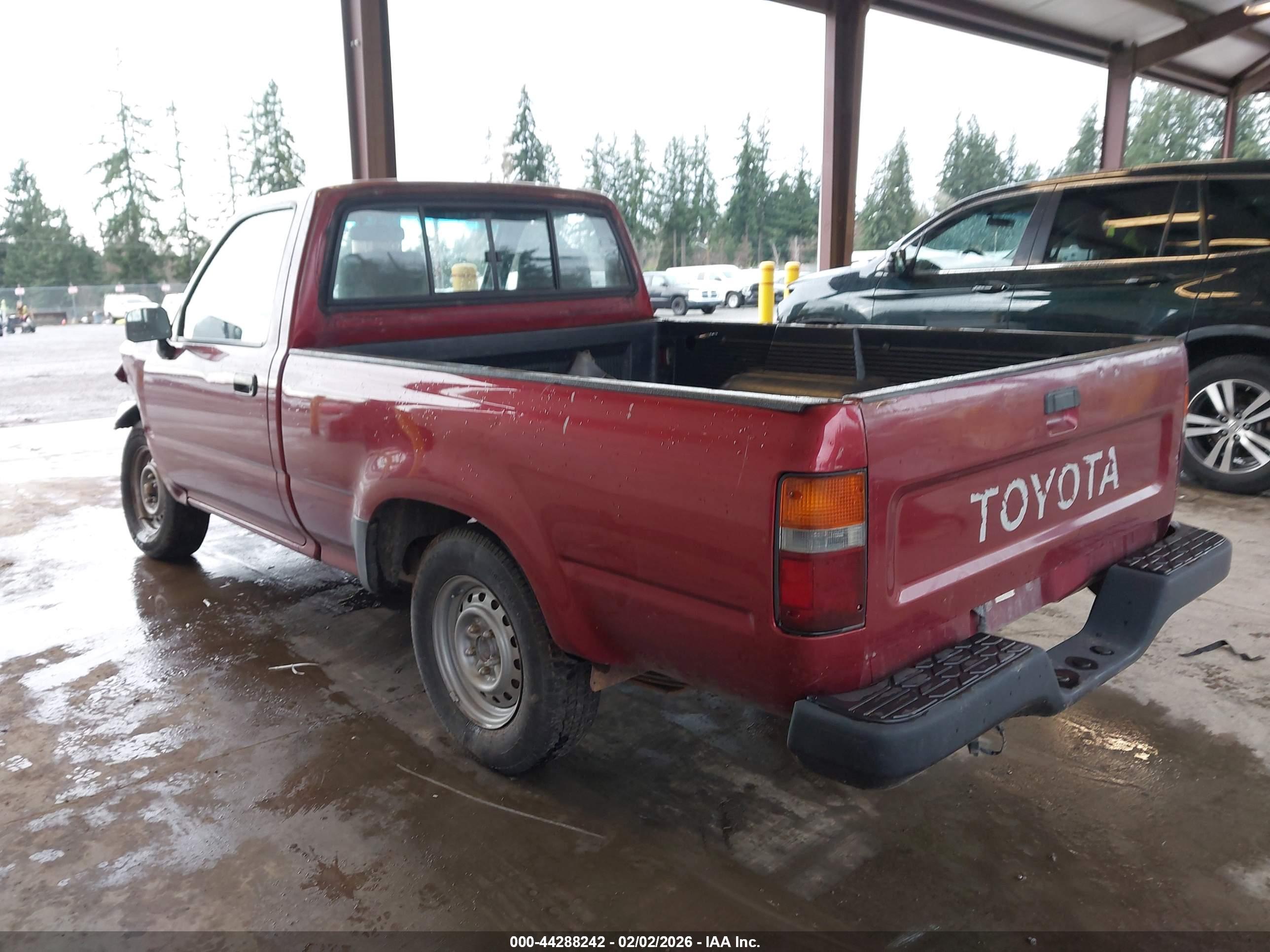 TOYOTA PICKUP image 3