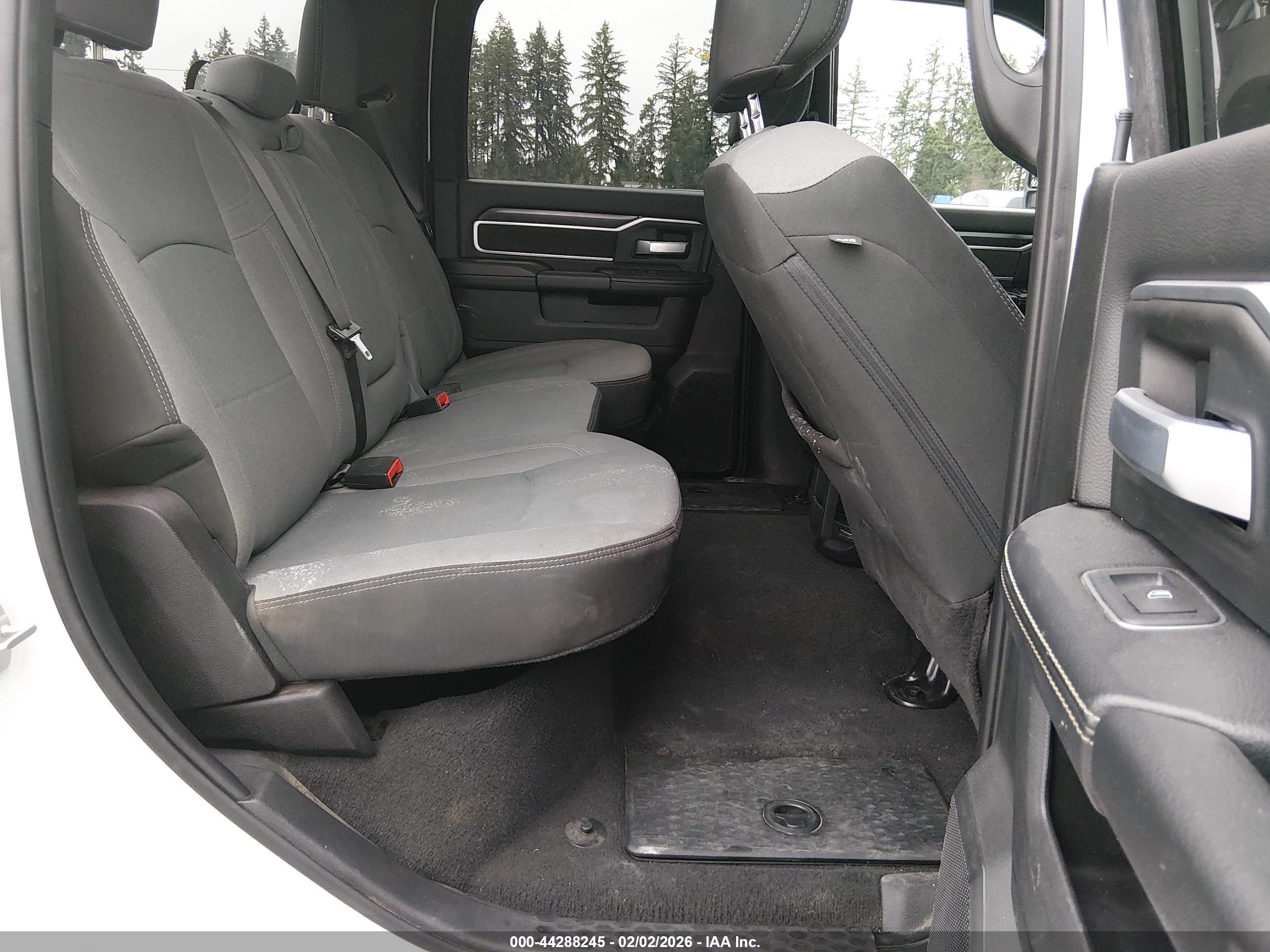 RAM 2500 image 8