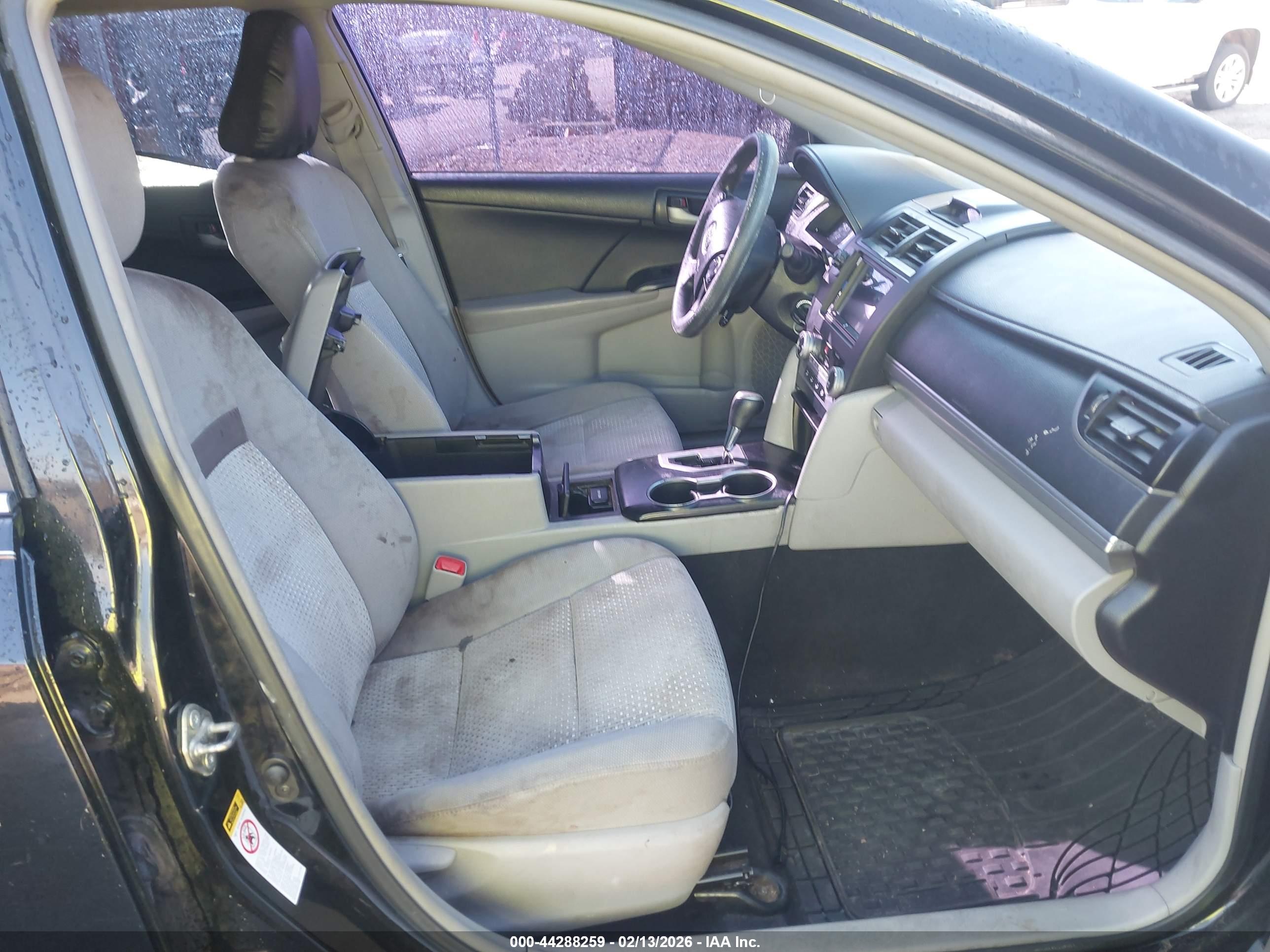 TOYOTA CAMRY image 5