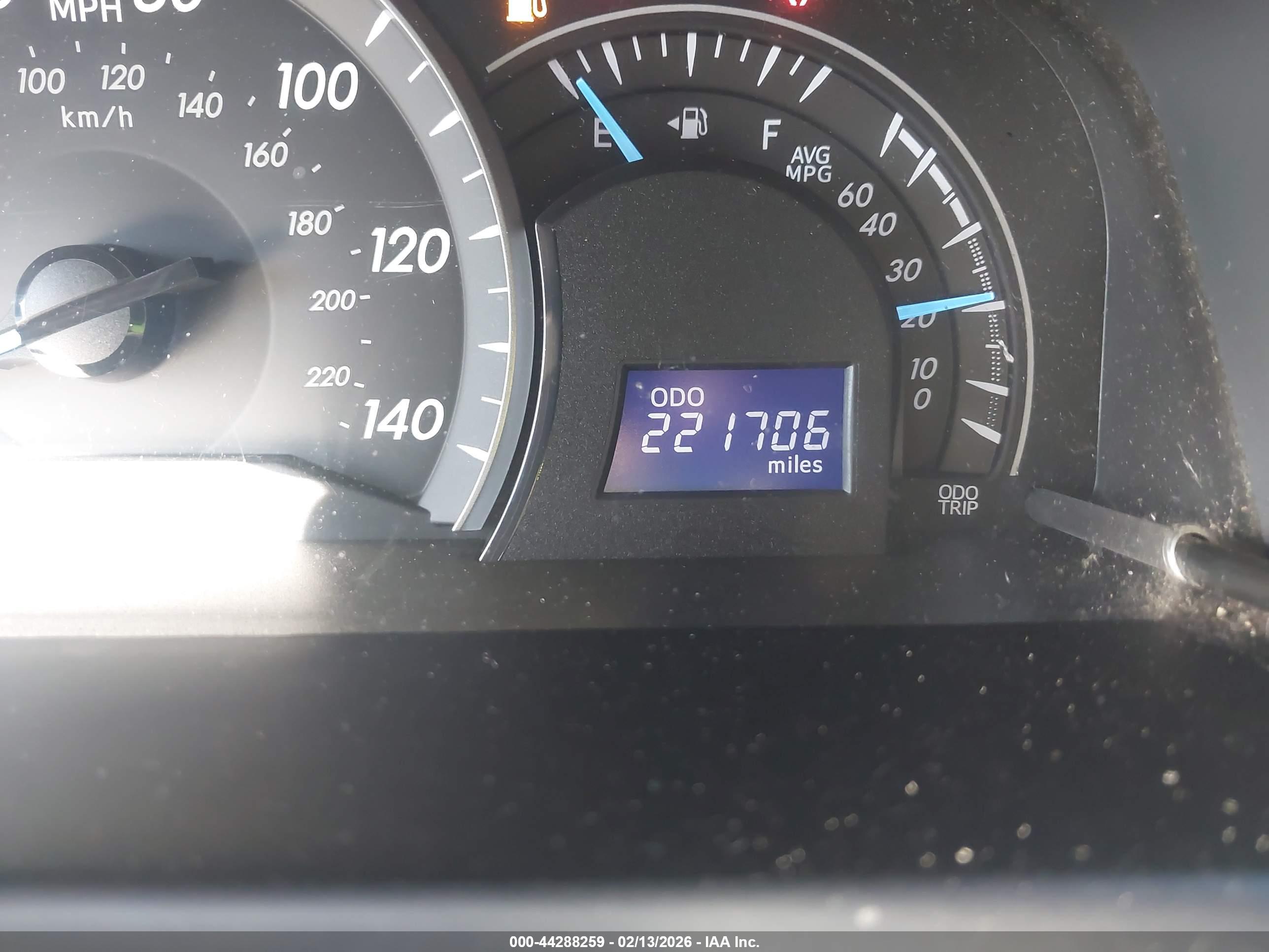 TOYOTA CAMRY image 7
