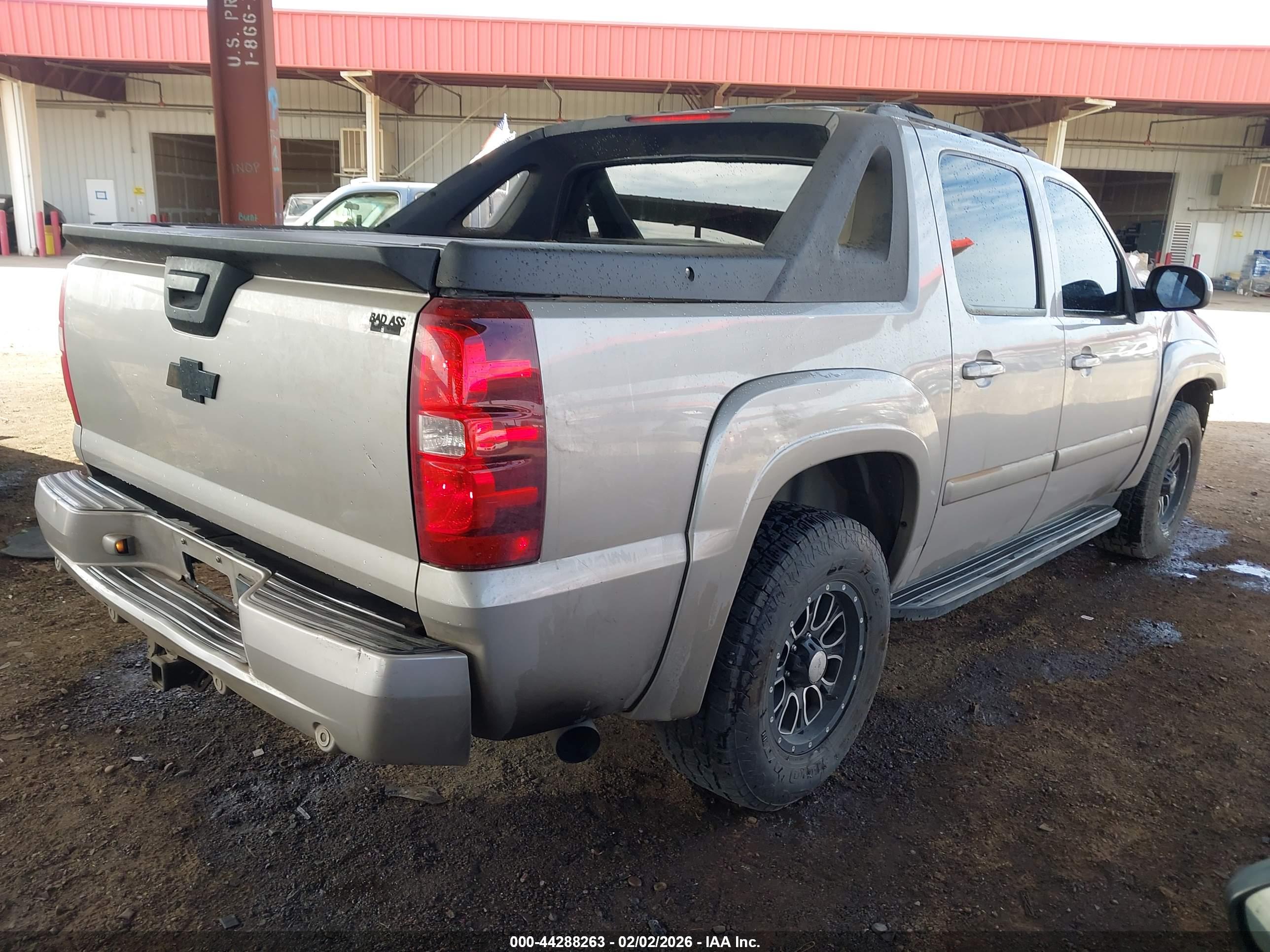 CHEVROLET AVALANCHE image 4