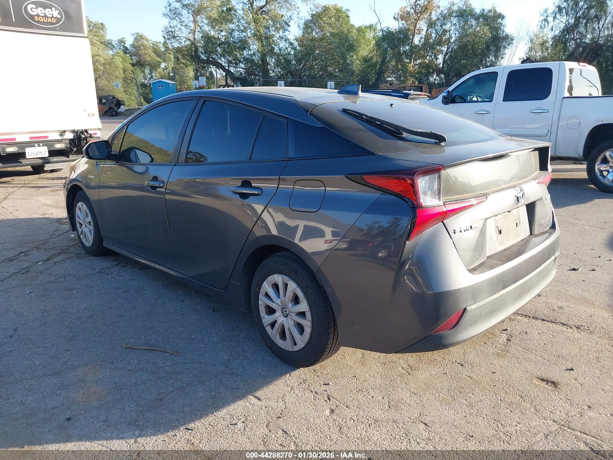 TOYOTA PRIUS image 3