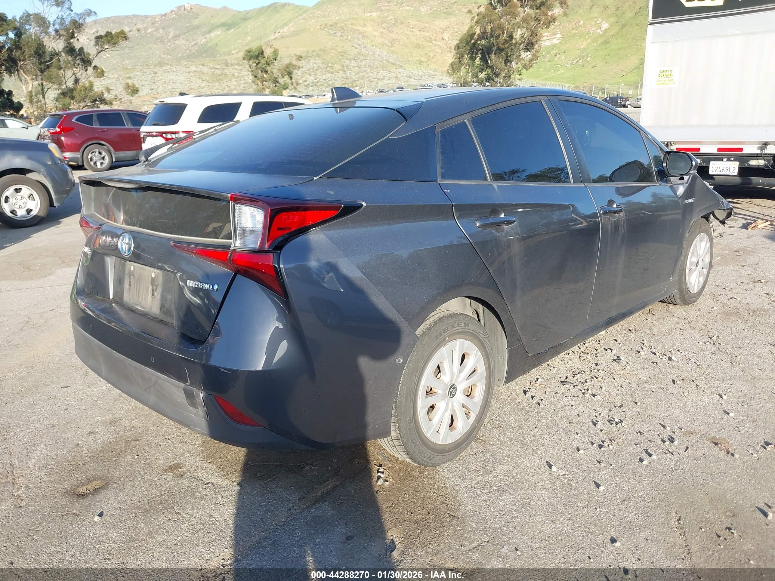 TOYOTA PRIUS image 4