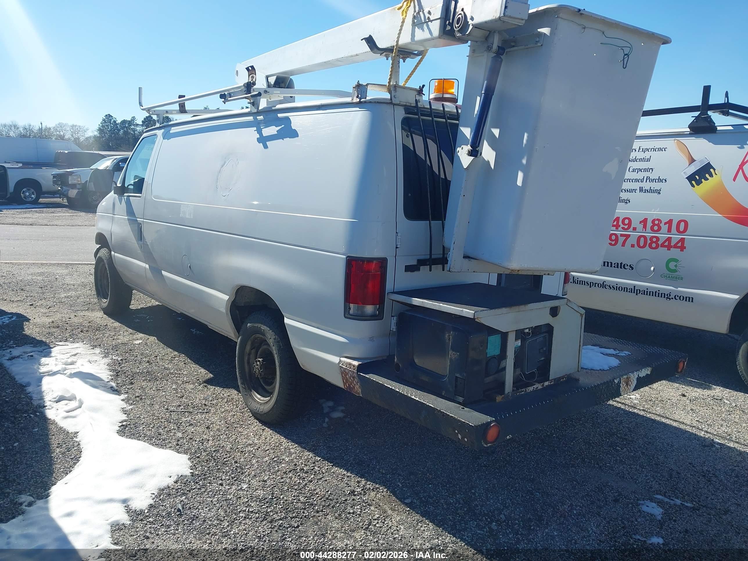 FORD E-350 image 3