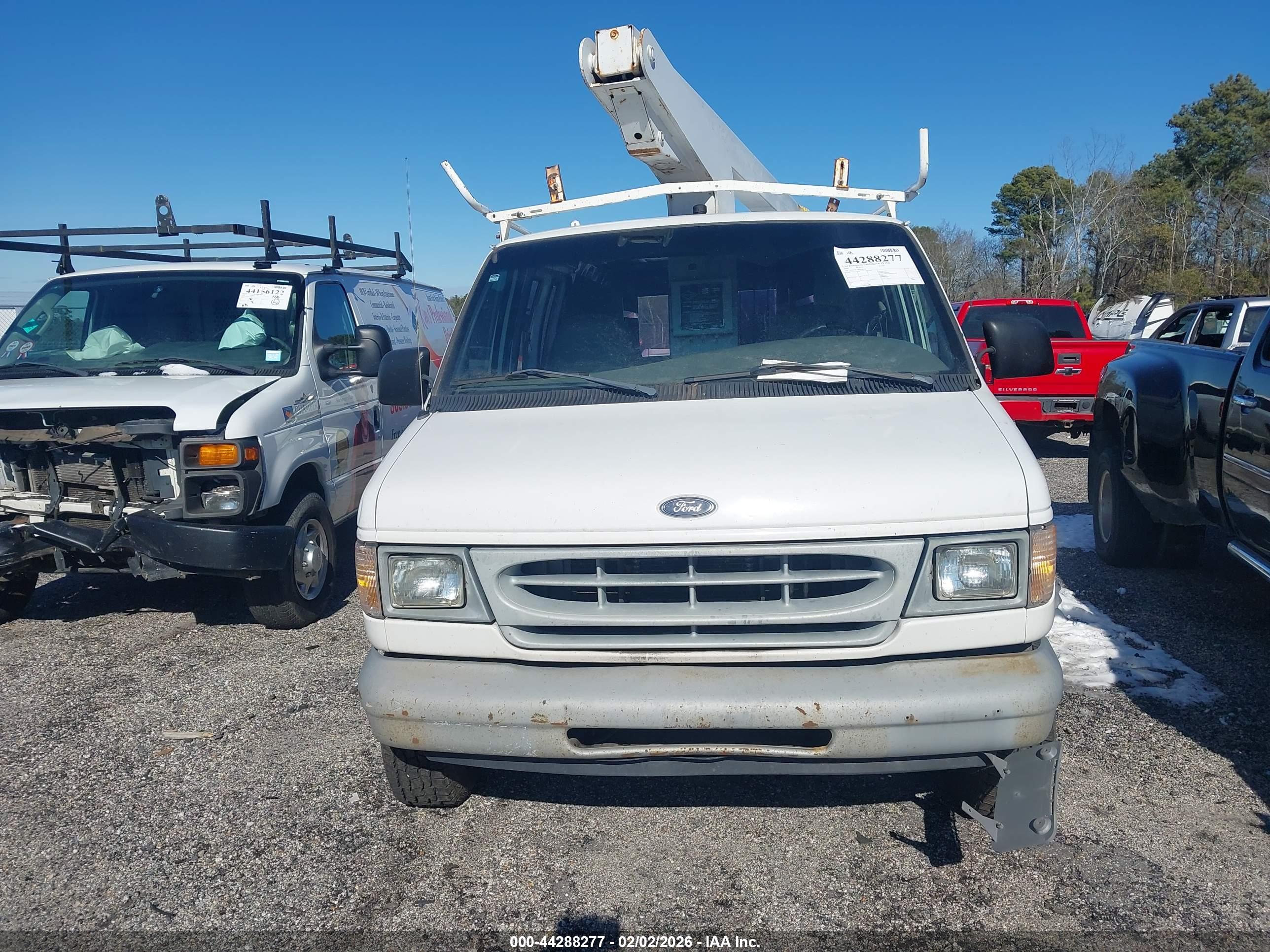 FORD E-350 image 6