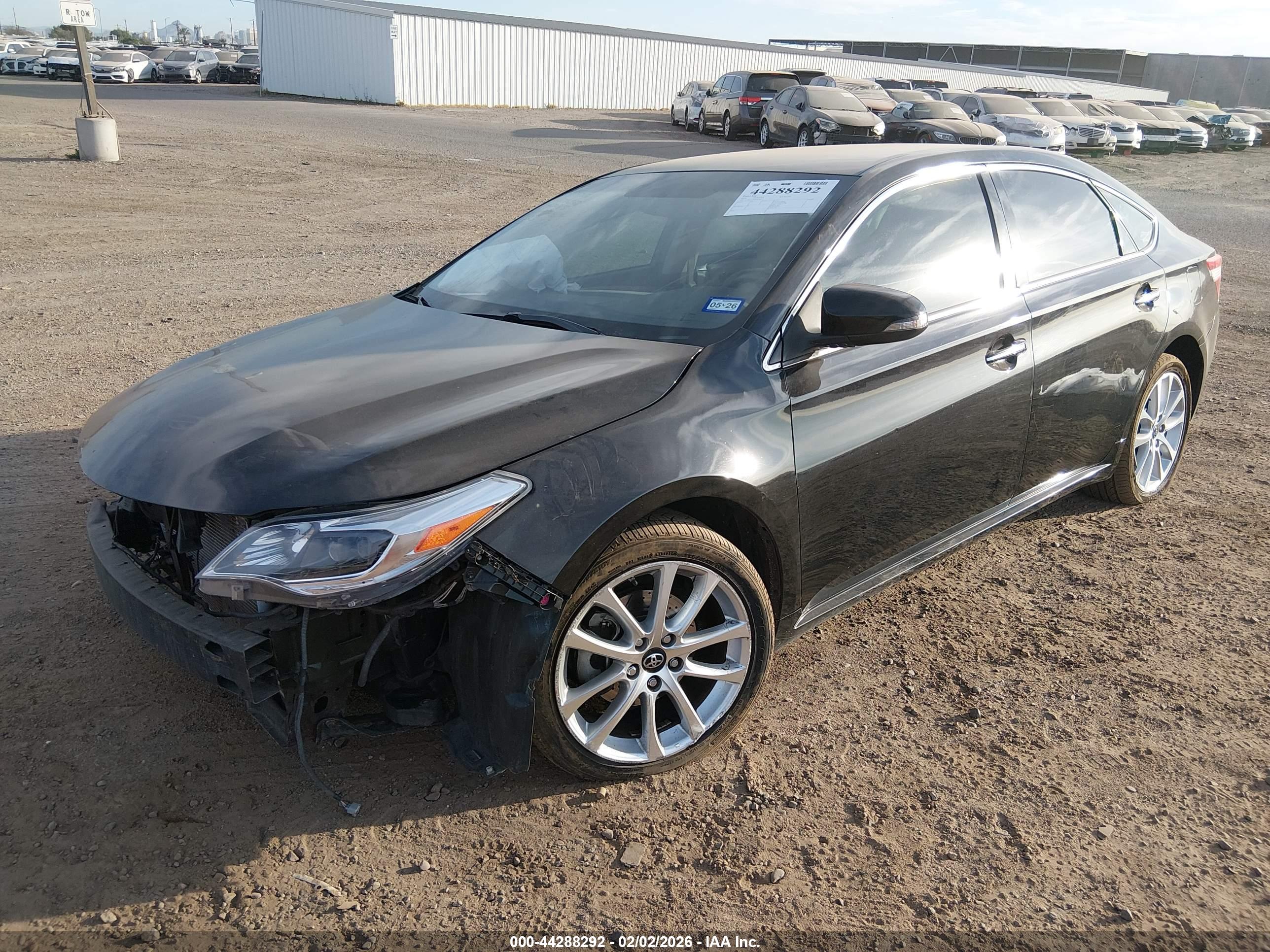 TOYOTA AVALON image 2