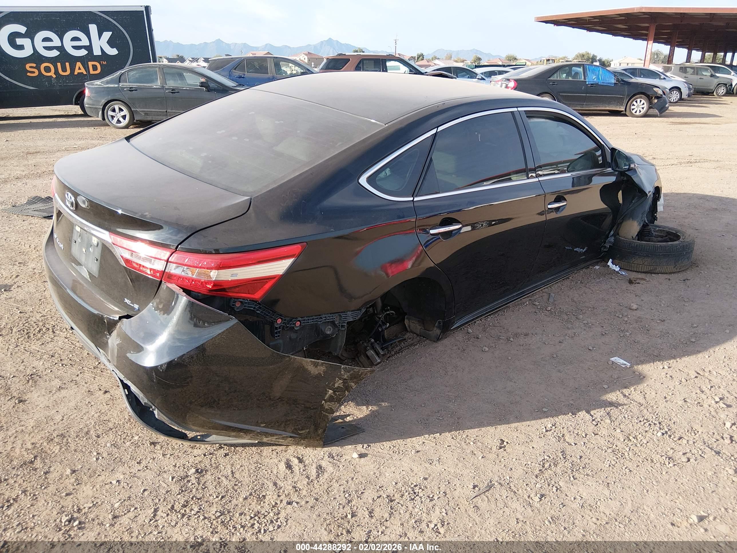 TOYOTA AVALON image 4