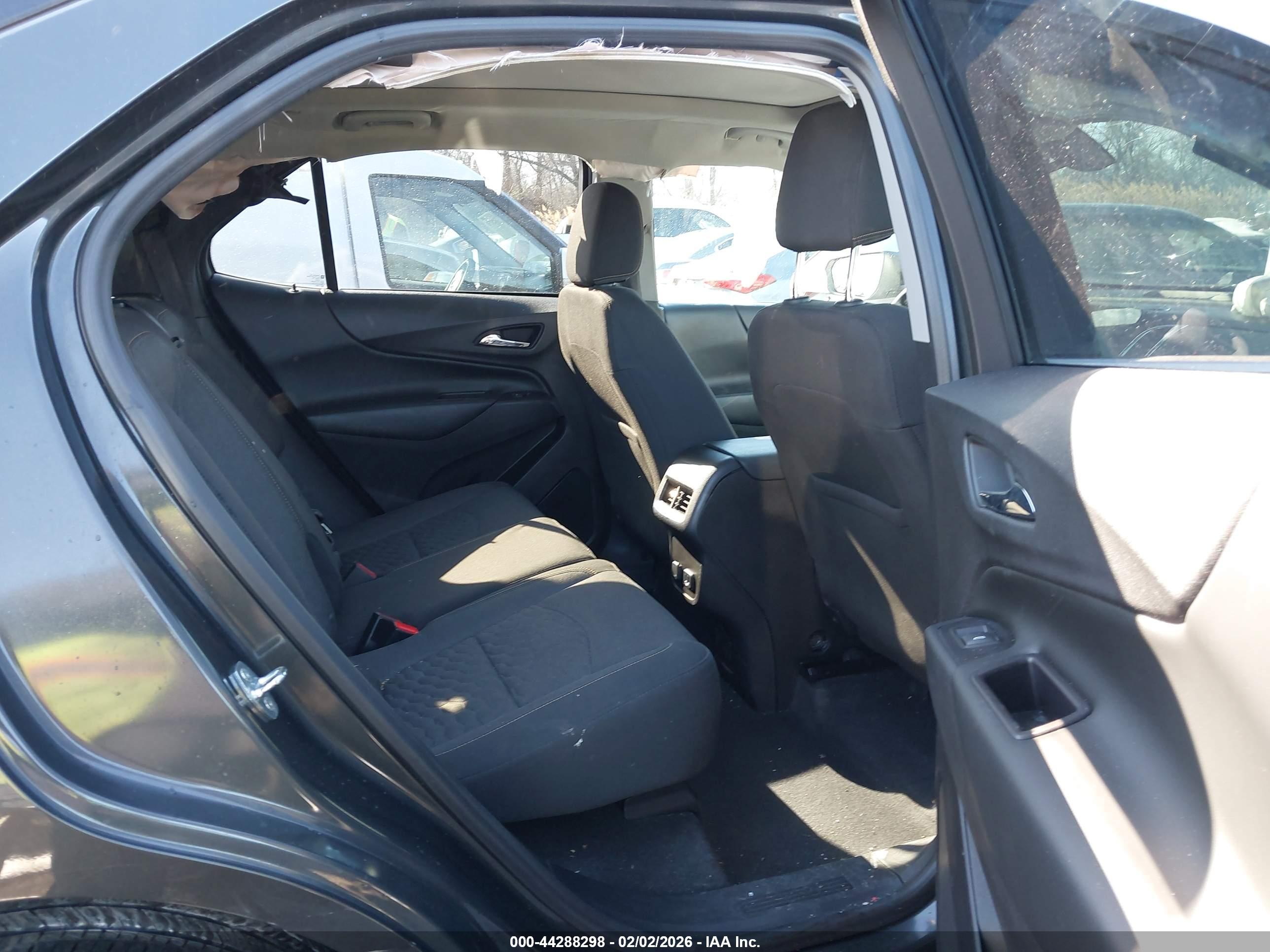CHEVROLET EQUINOX image 8