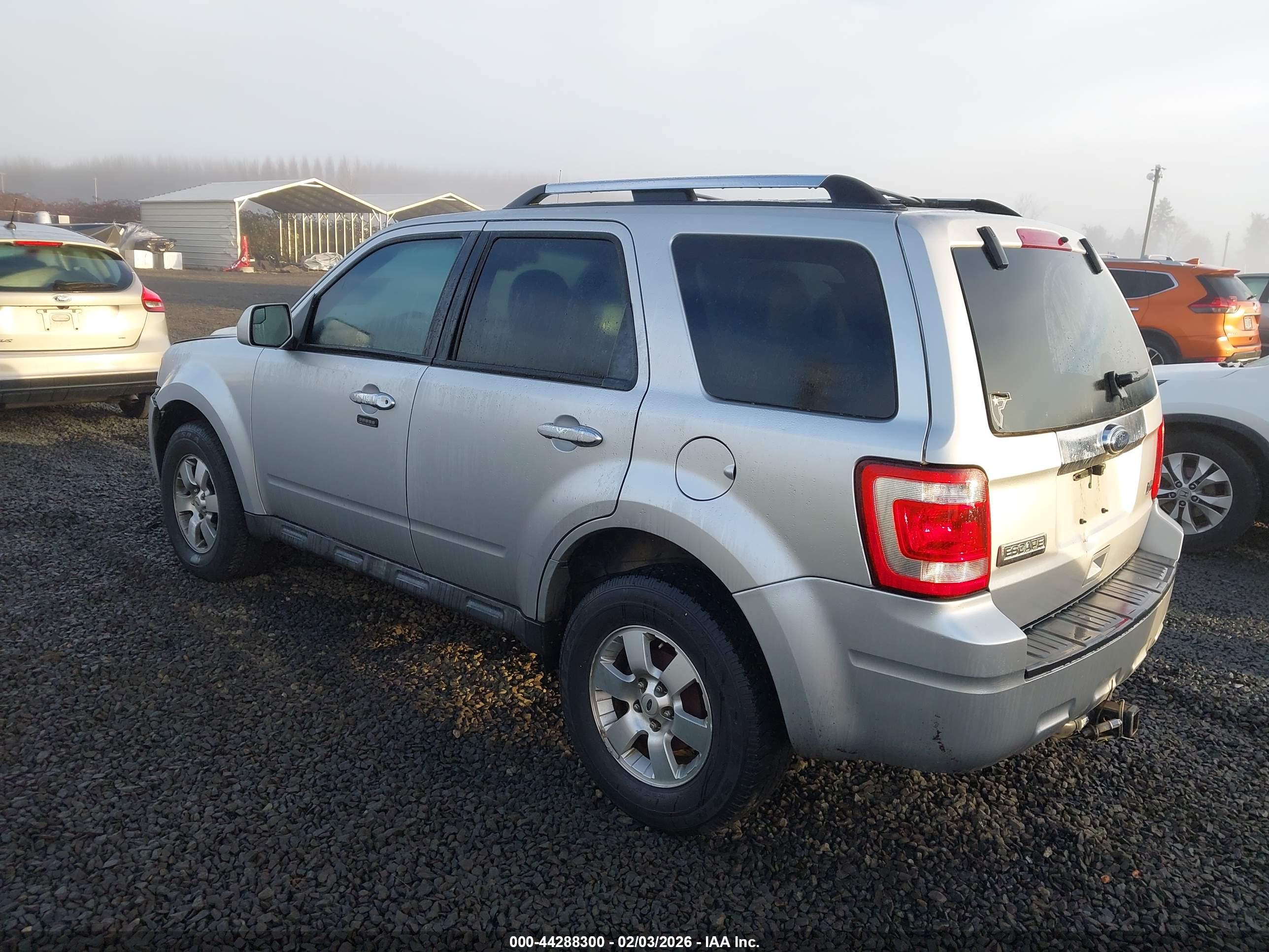 FORD ESCAPE image 3