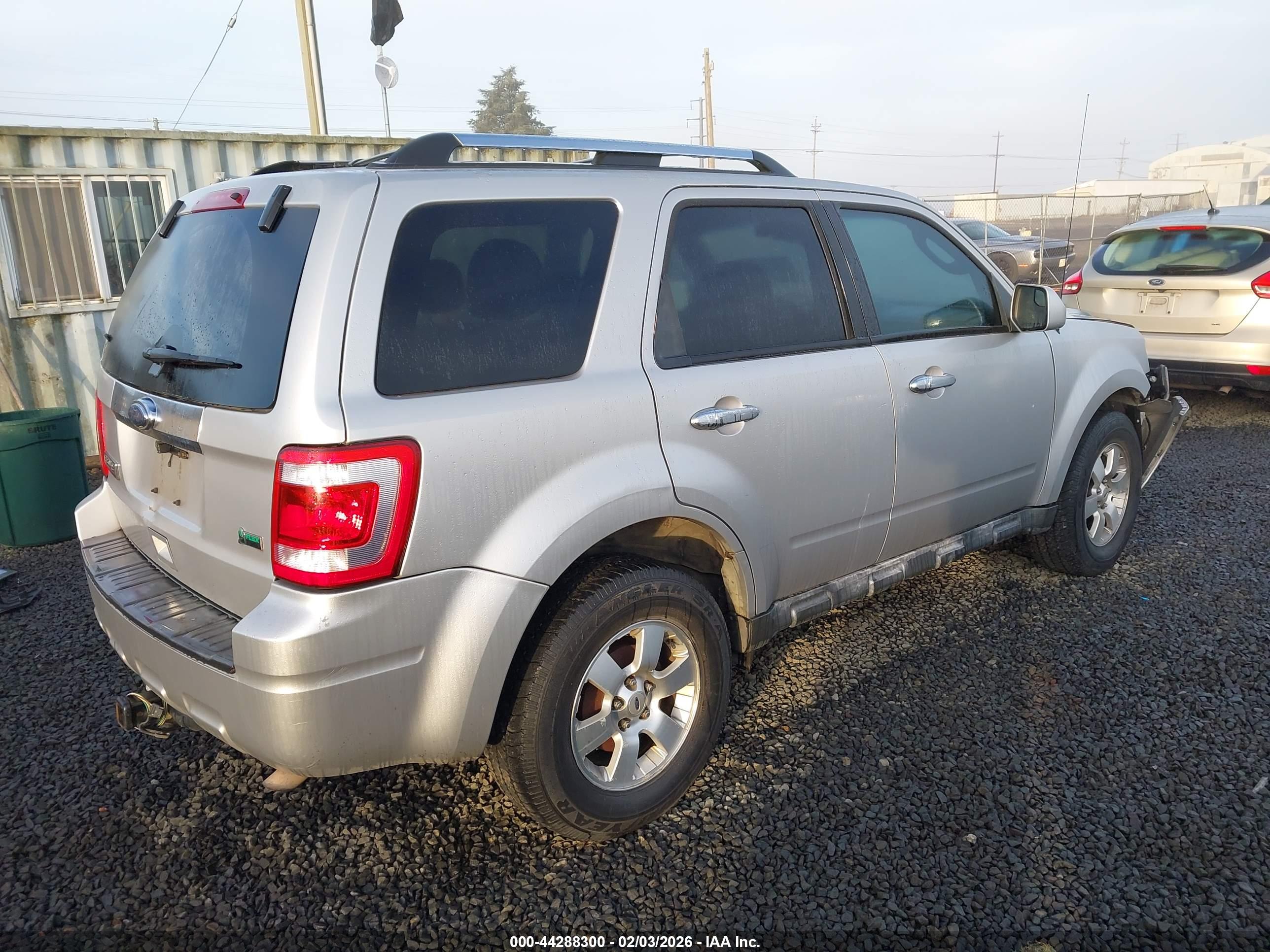 FORD ESCAPE image 4