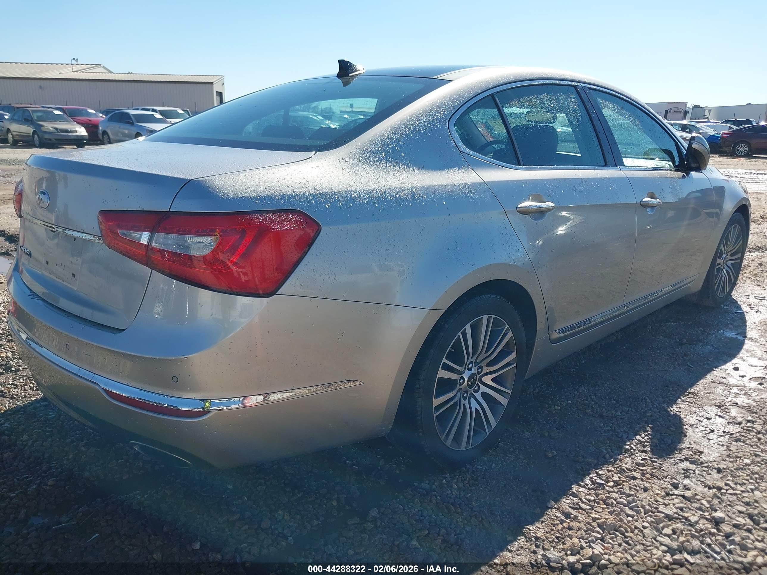KIA CADENZA image 4