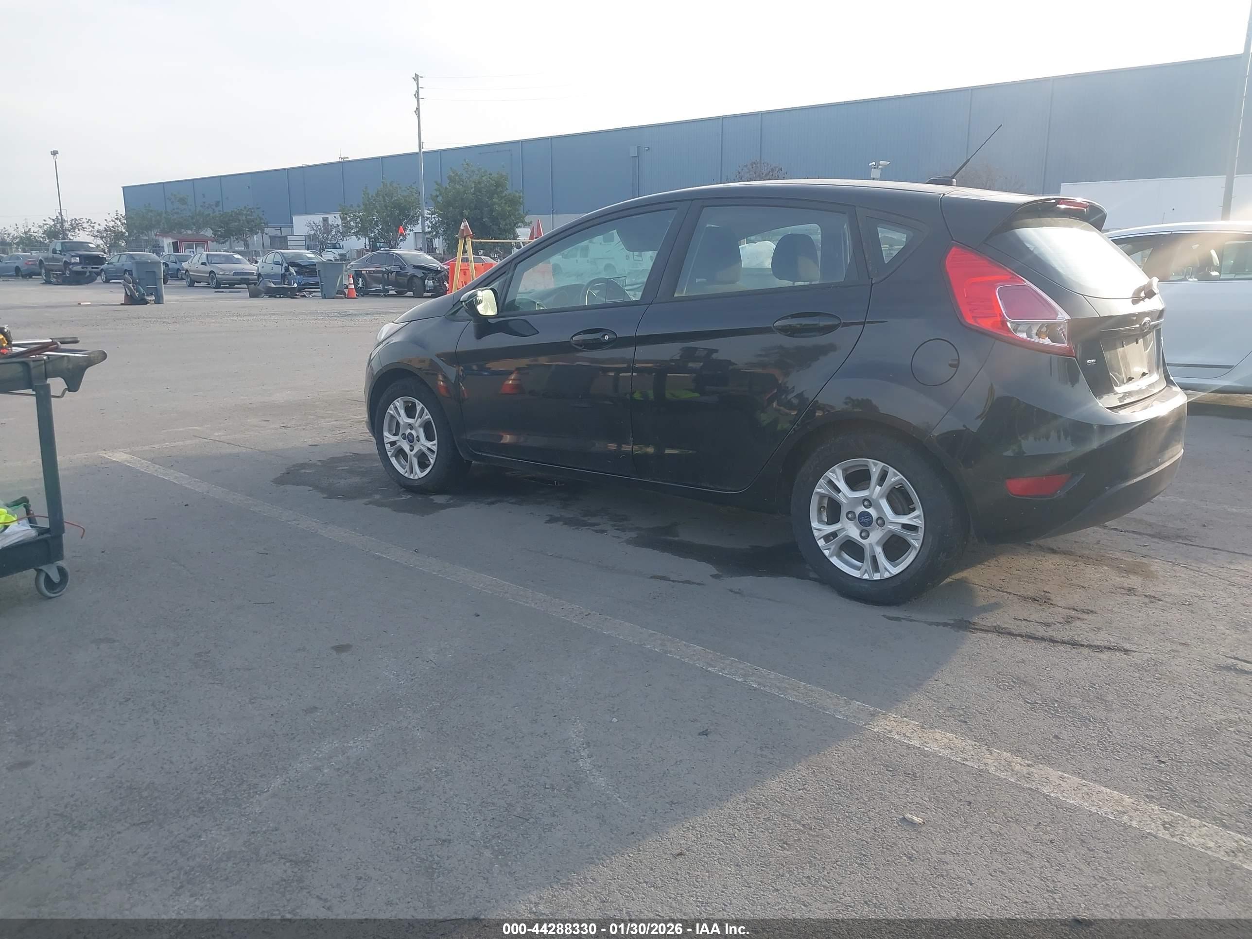 FORD FIESTA image 3