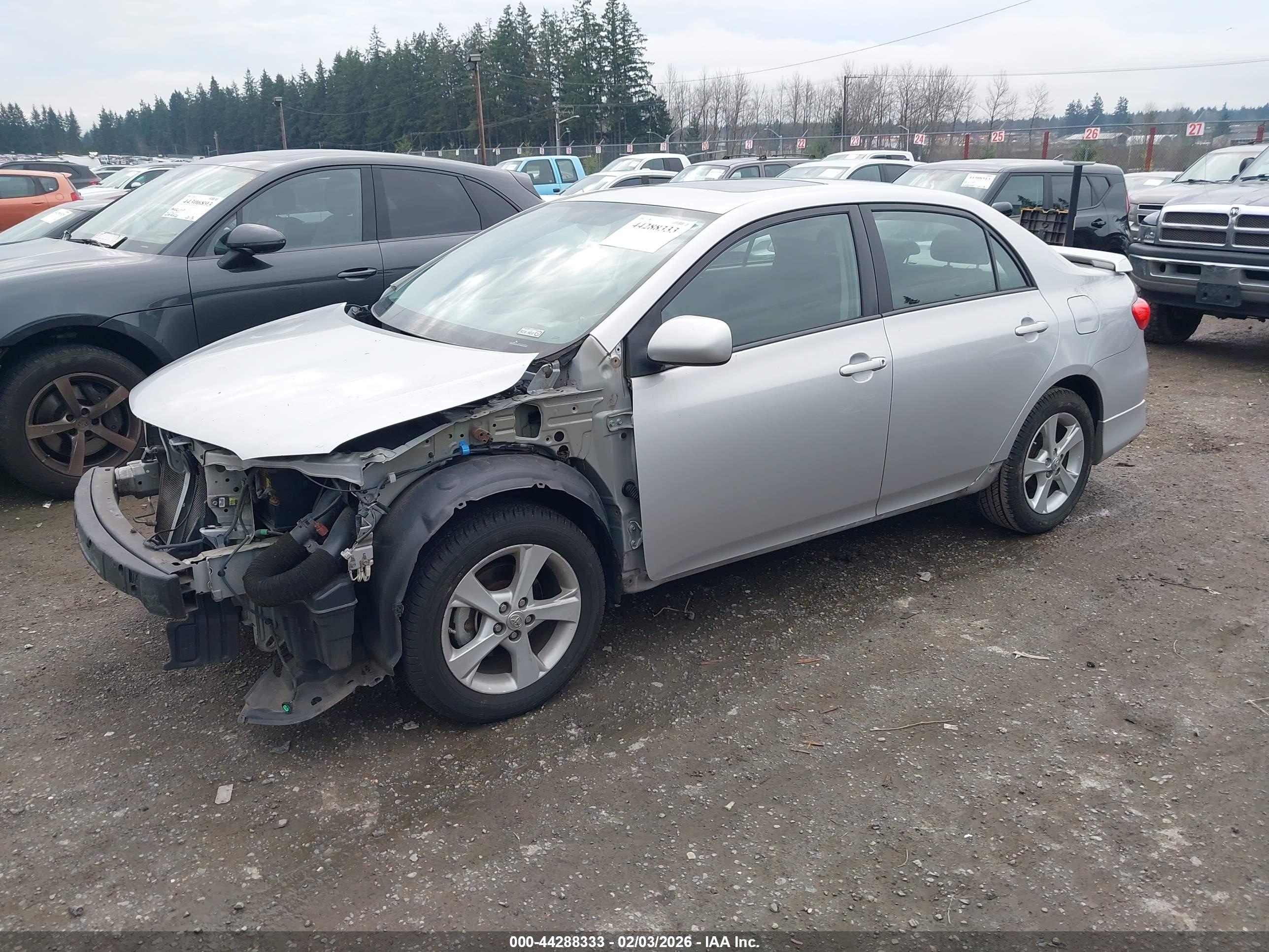 TOYOTA COROLLA image 2