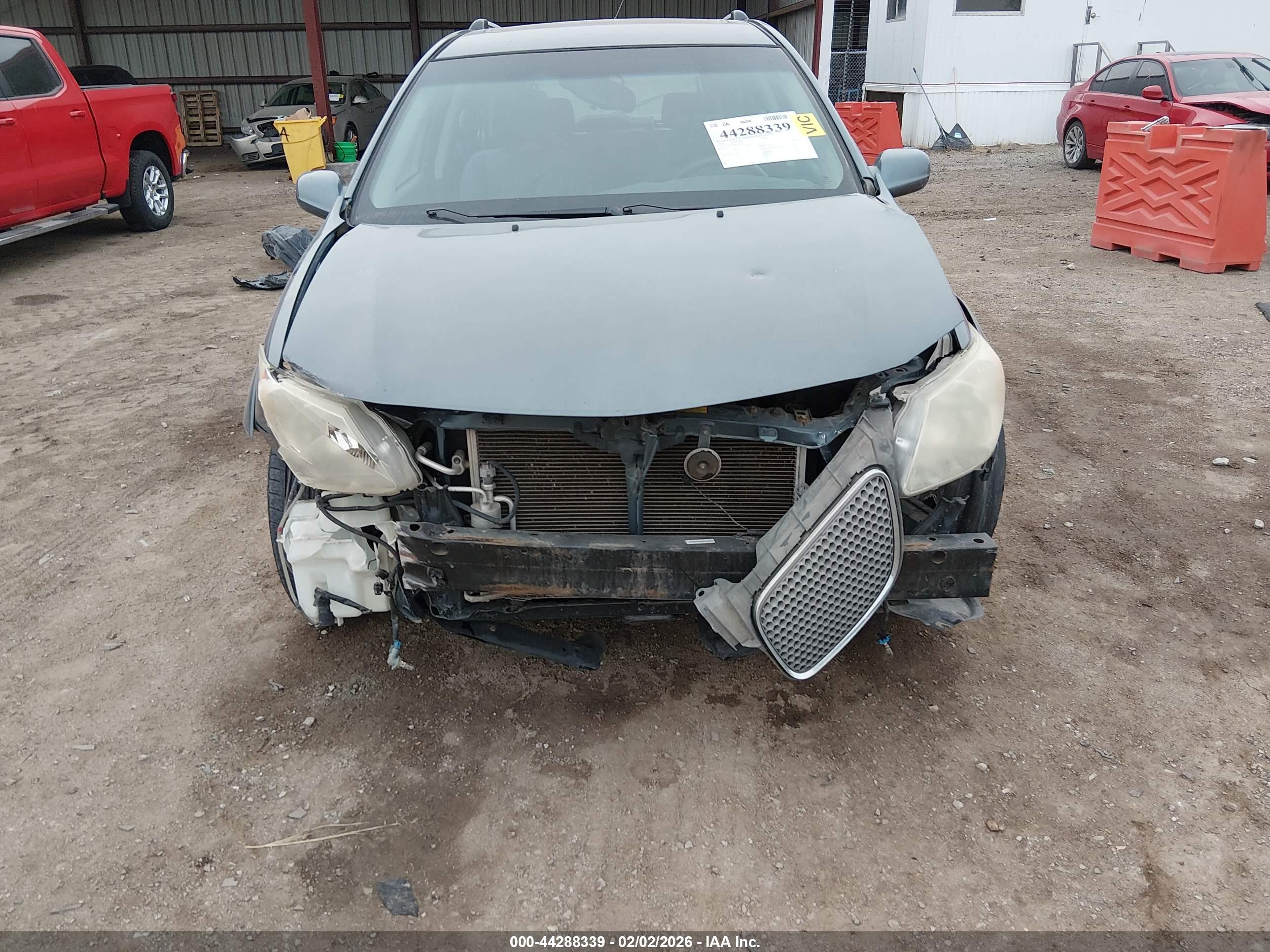 PONTIAC VIBE image 6