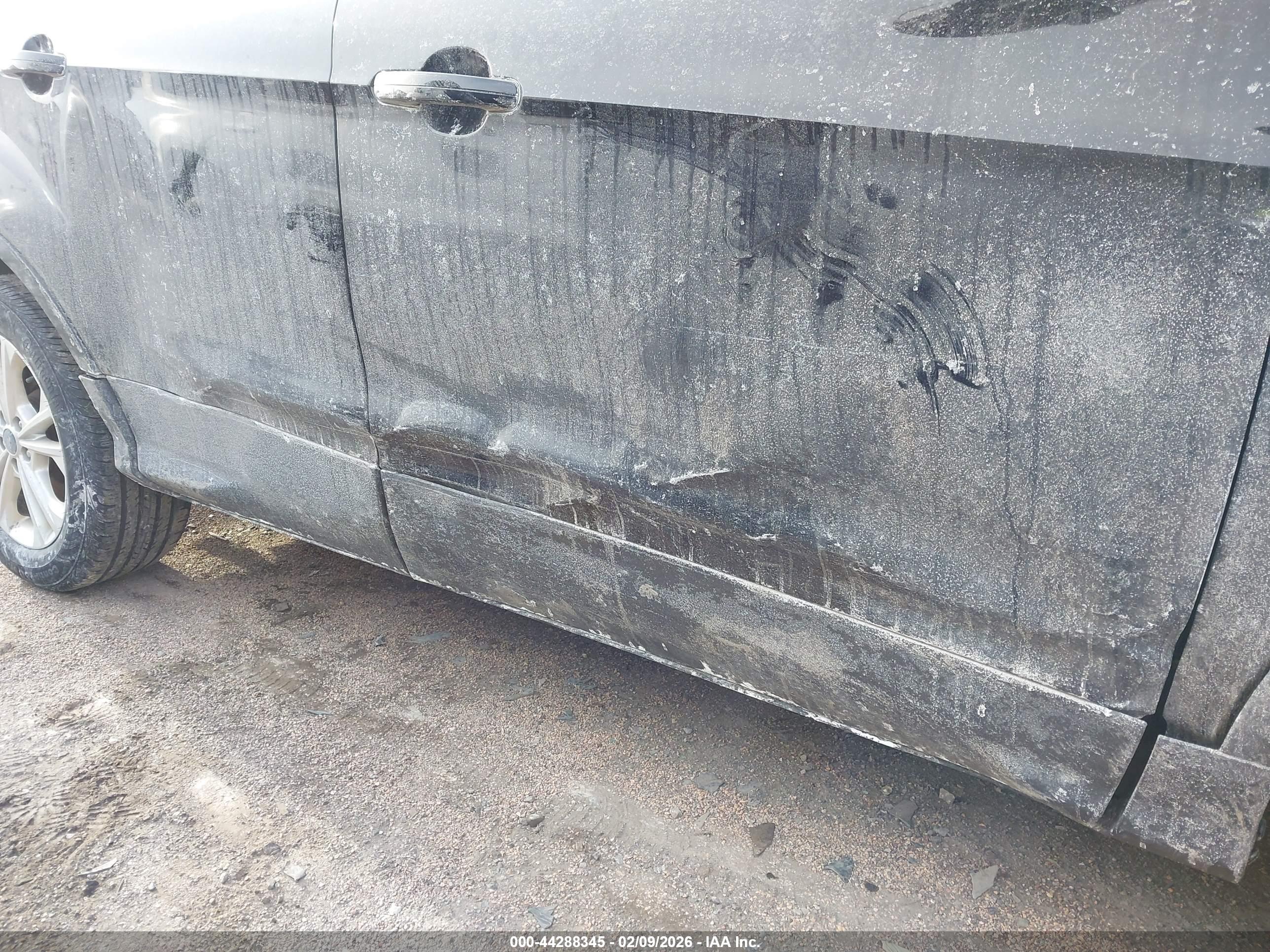 FORD ESCAPE image 6