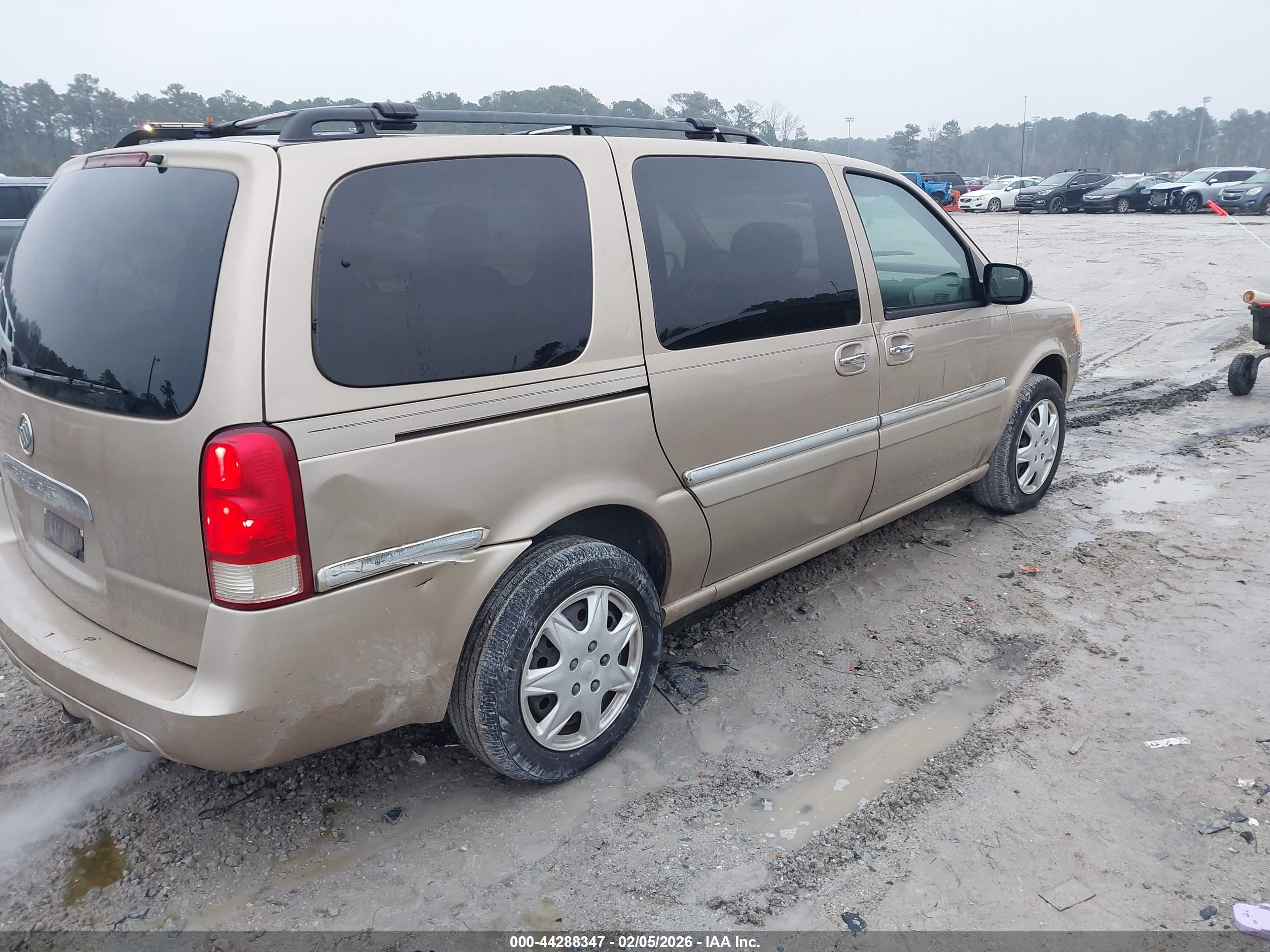 BUICK TERRAZA image 4