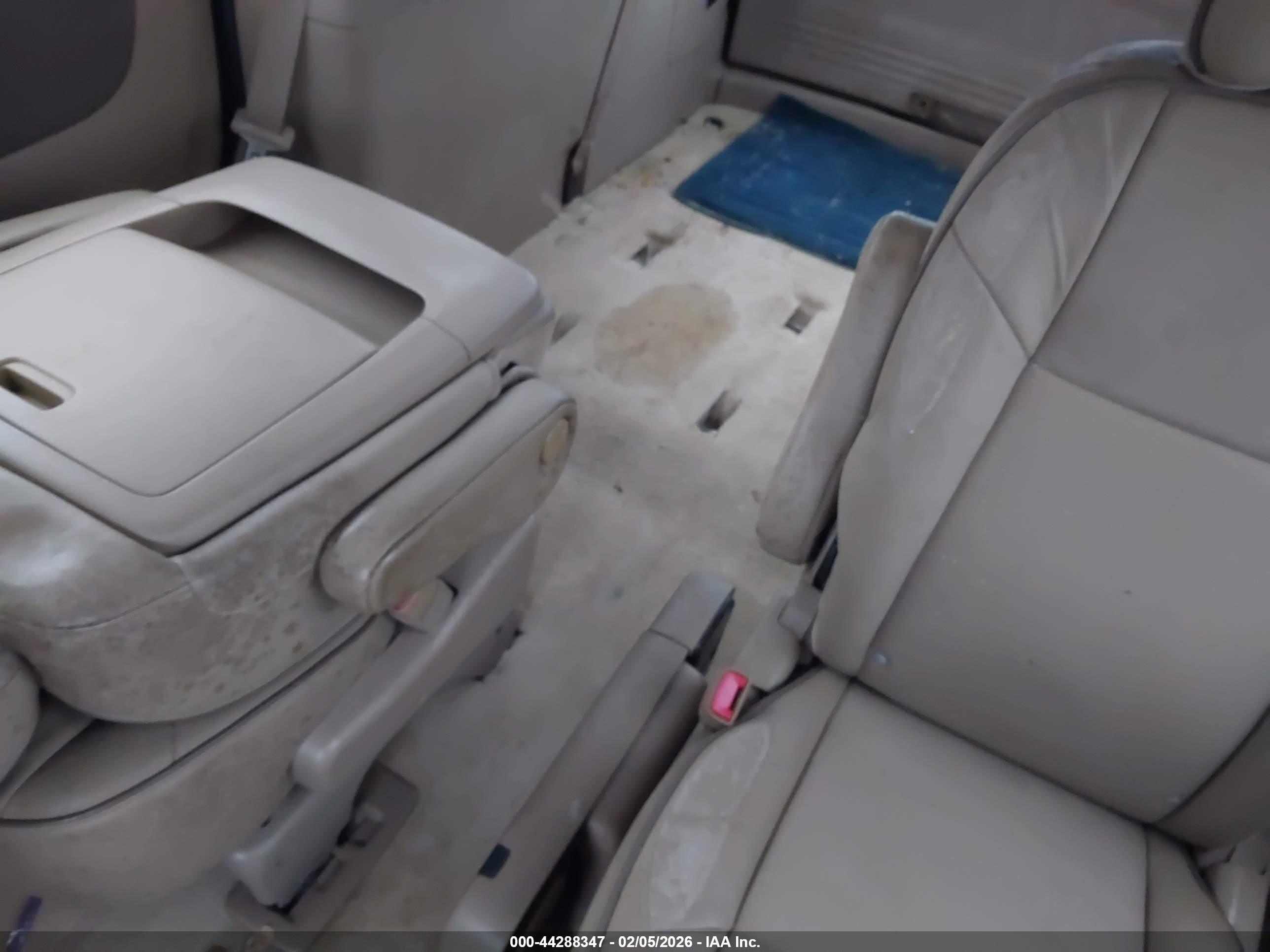 BUICK TERRAZA image 8