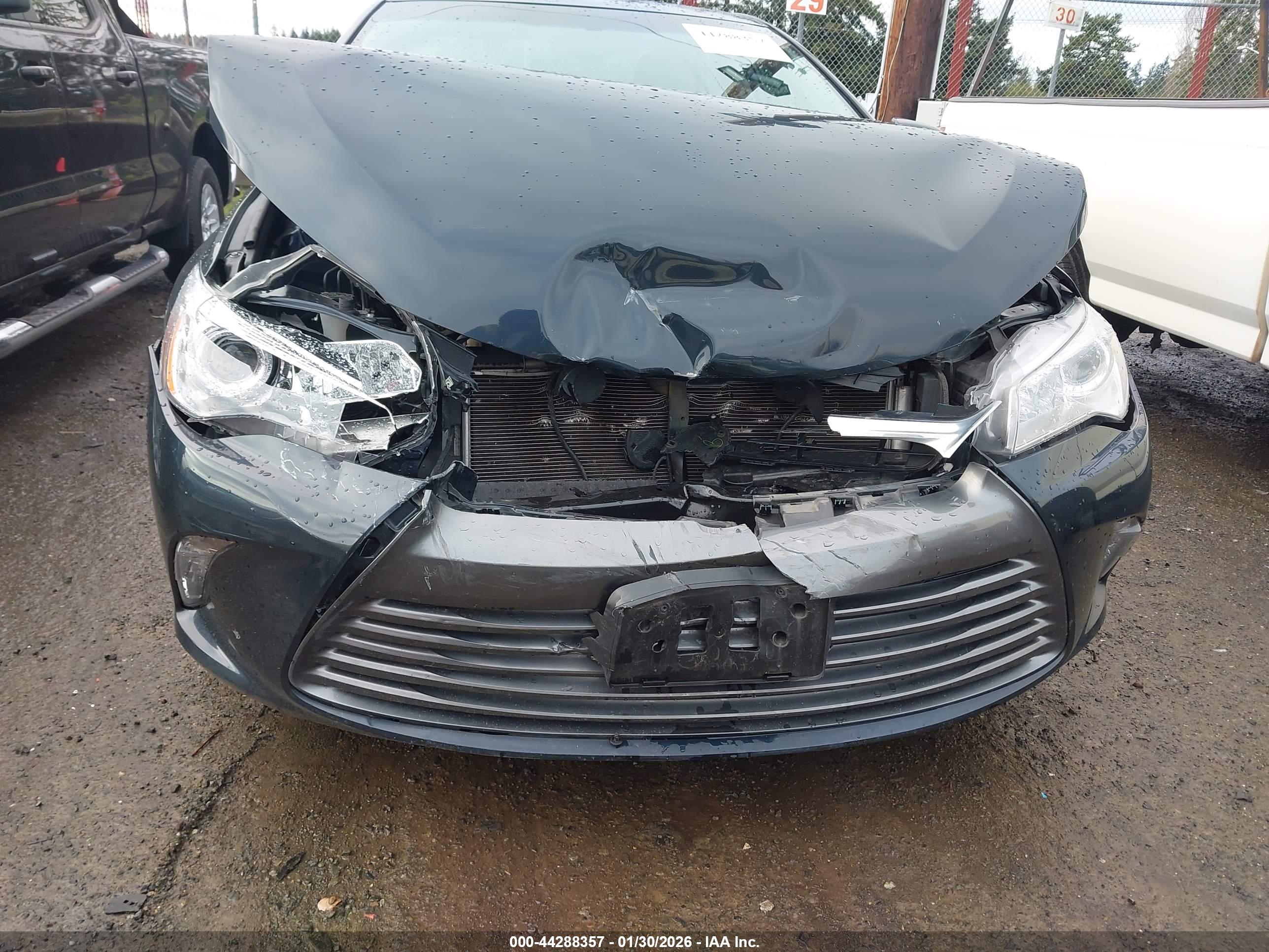 TOYOTA CAMRY image 6