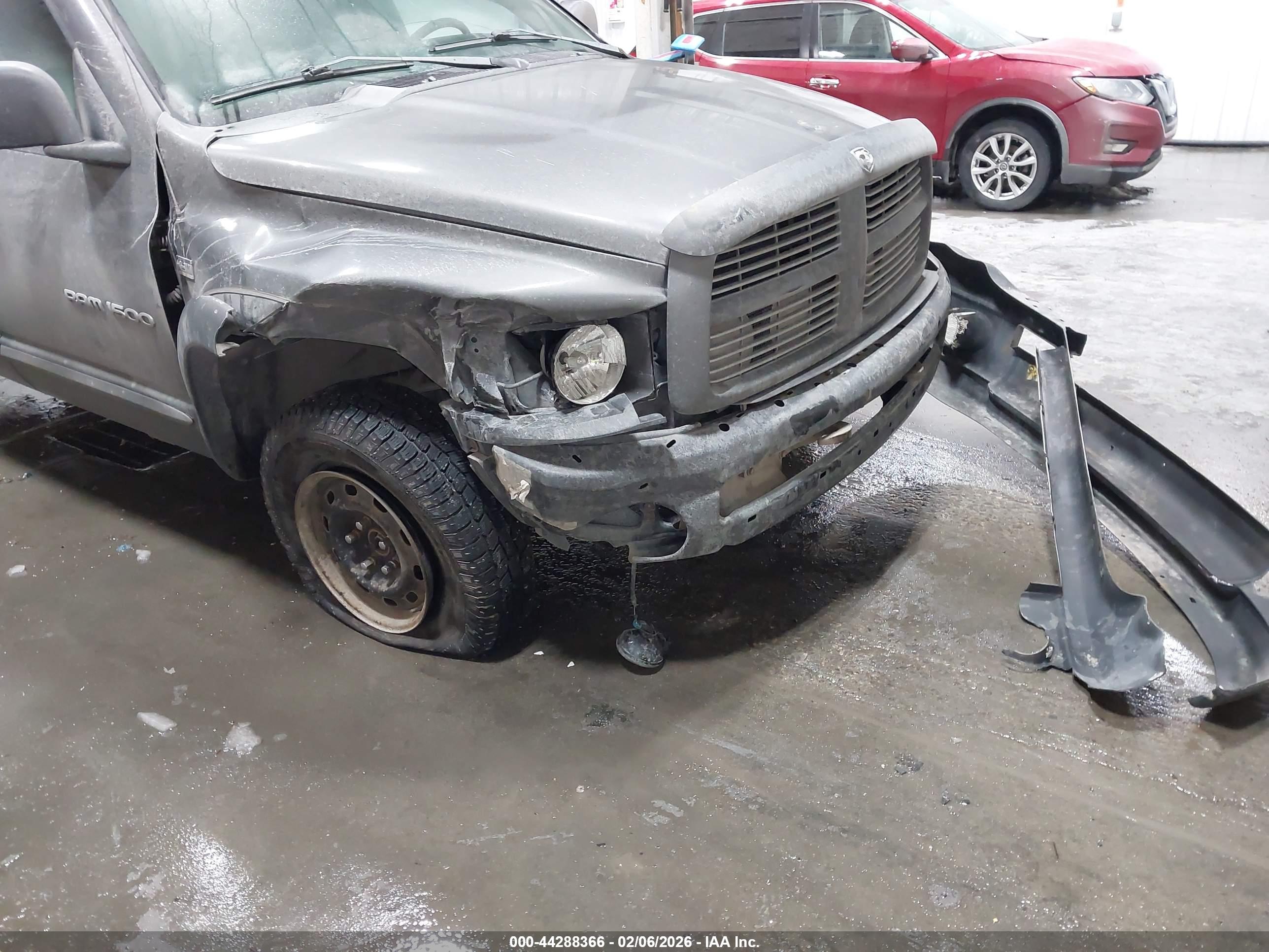 DODGE RAM image 6