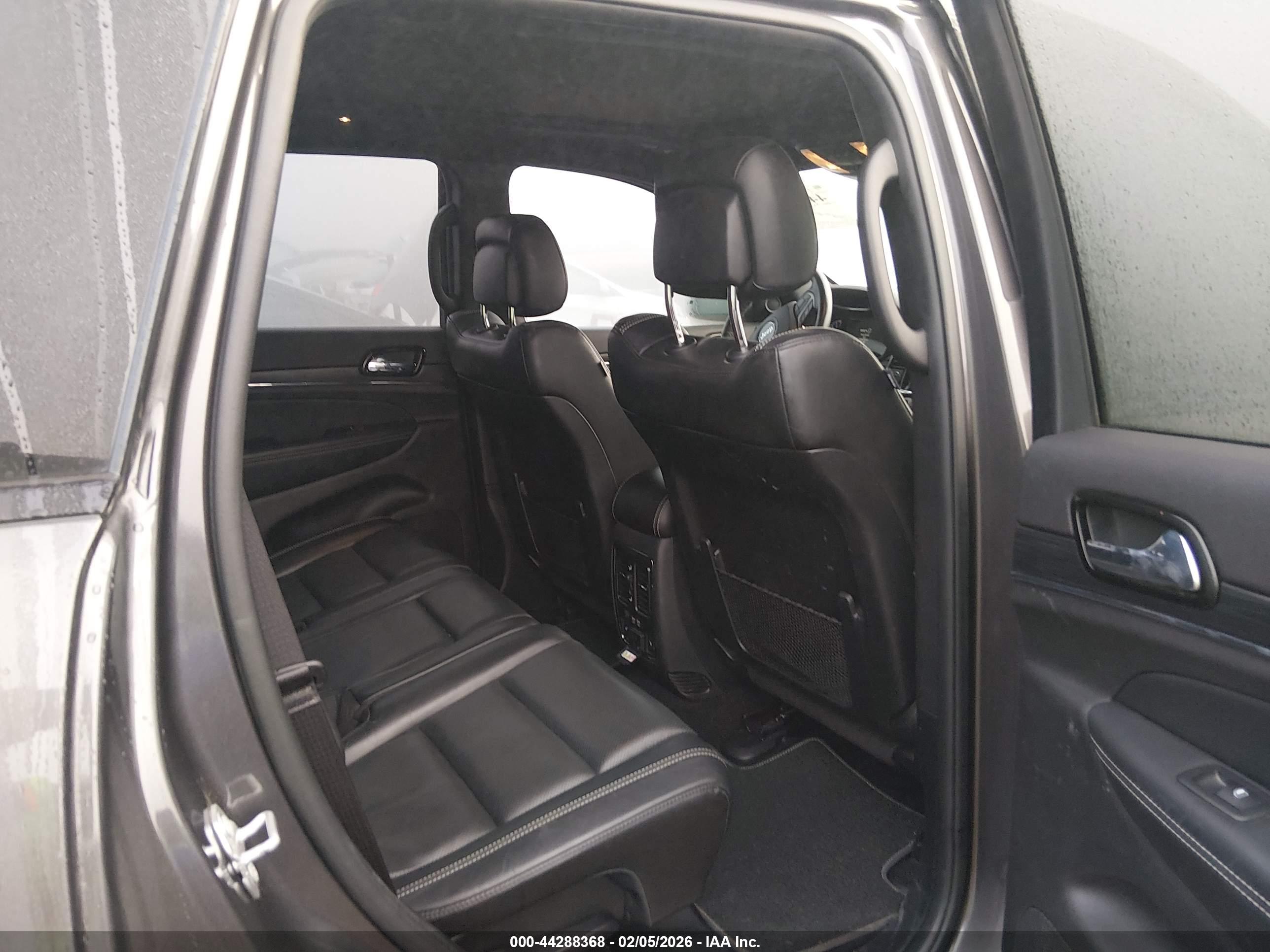 JEEP GRAND image 8