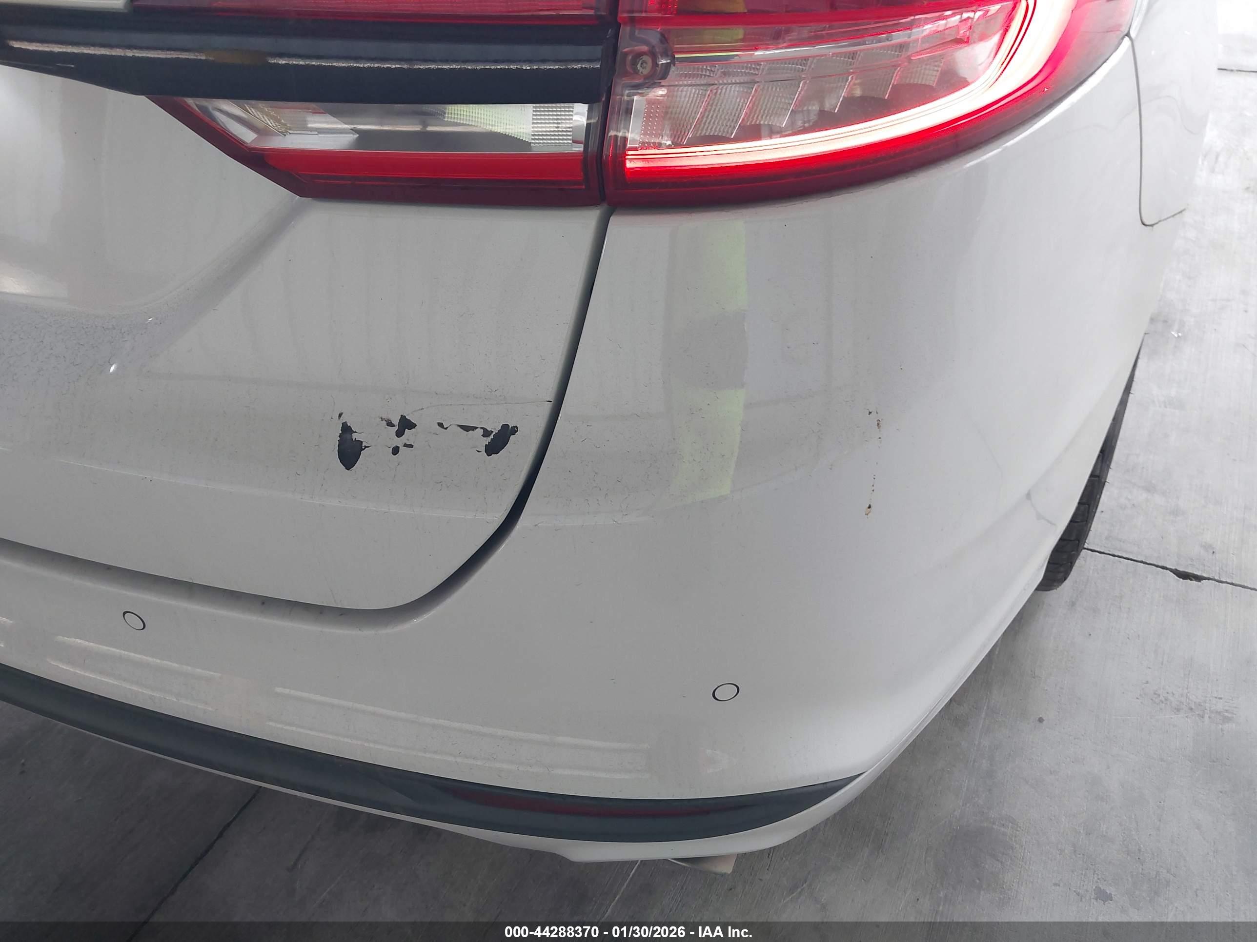 FORD FUSION image 6
