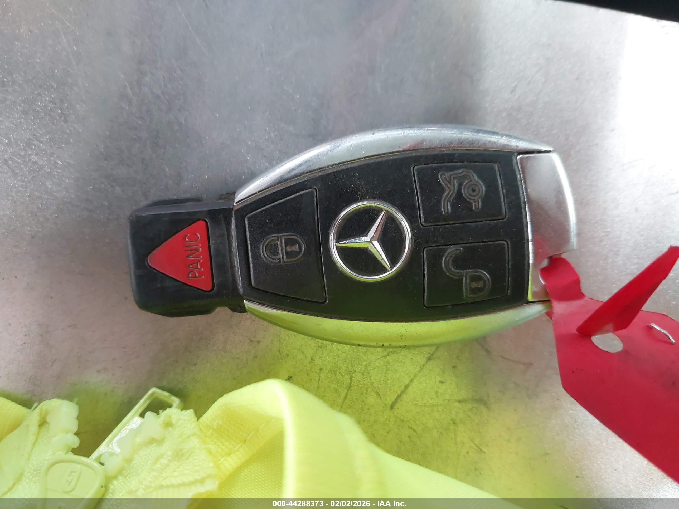 MERCEDES-BENZ C image 11
