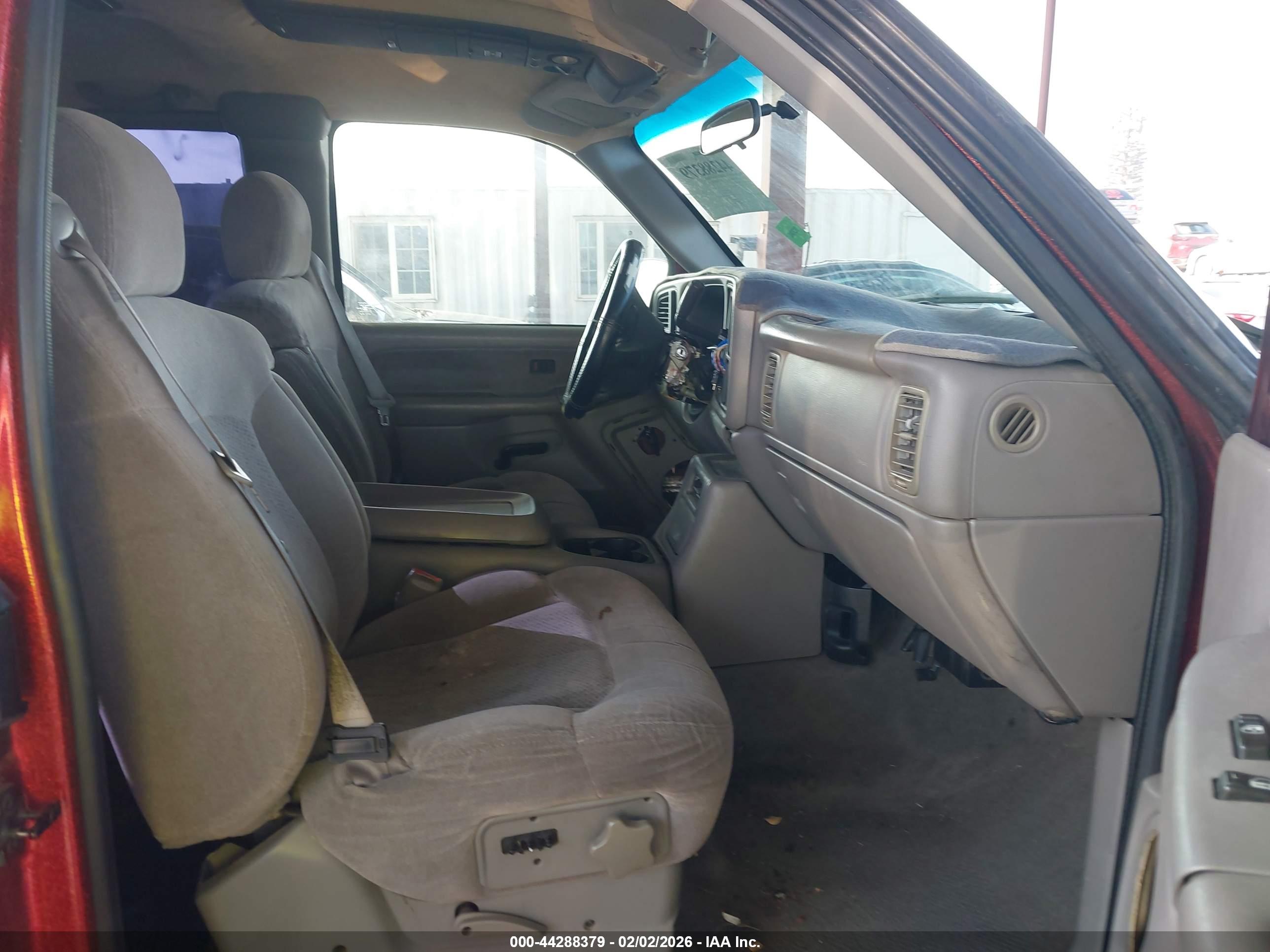CHEVROLET SILVERADO image 5