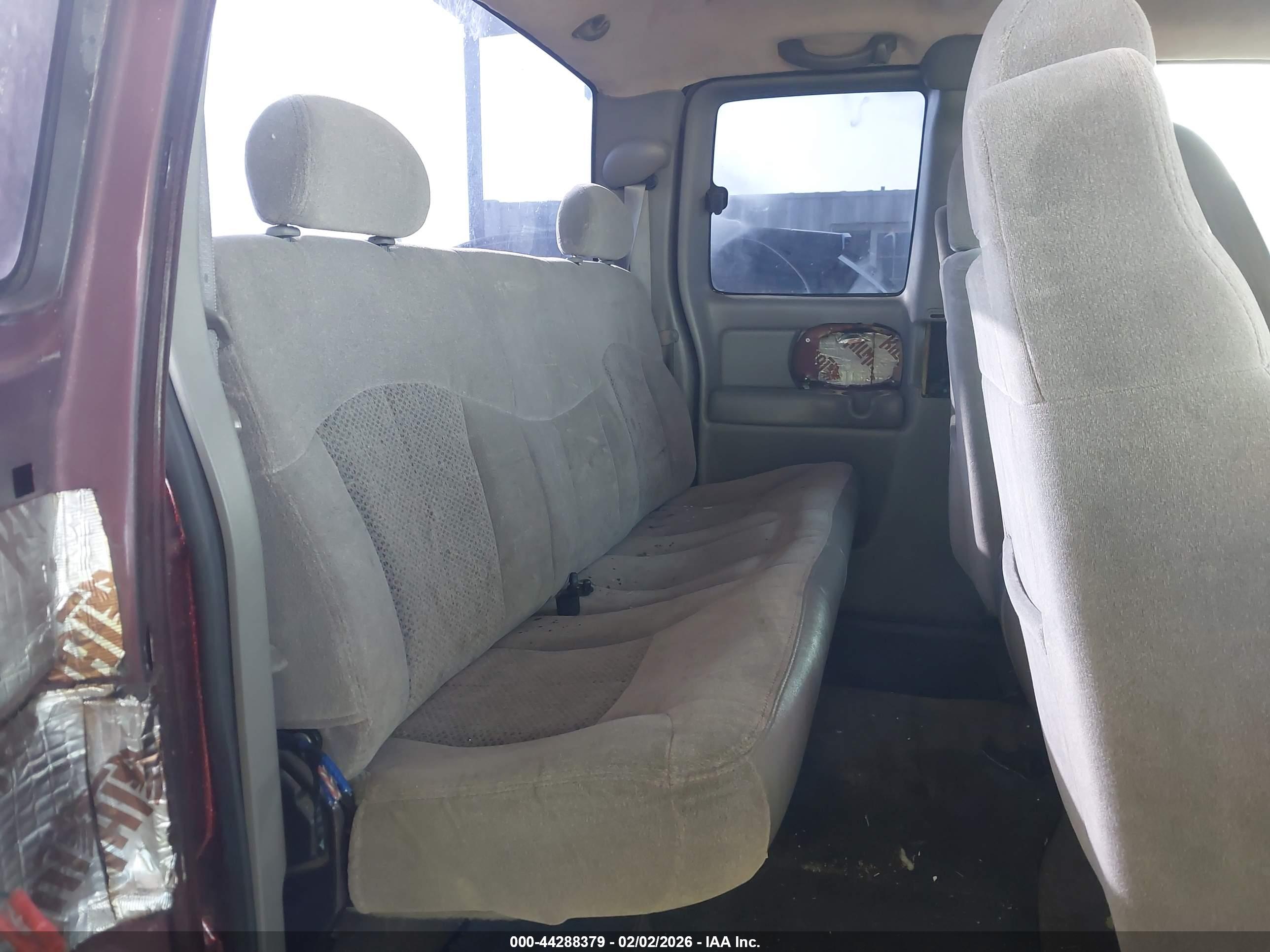 CHEVROLET SILVERADO image 8