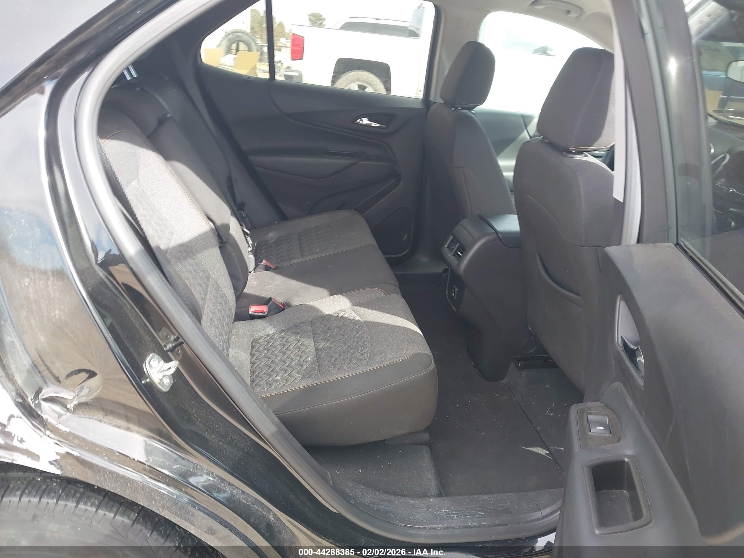 CHEVROLET EQUINOX image 8