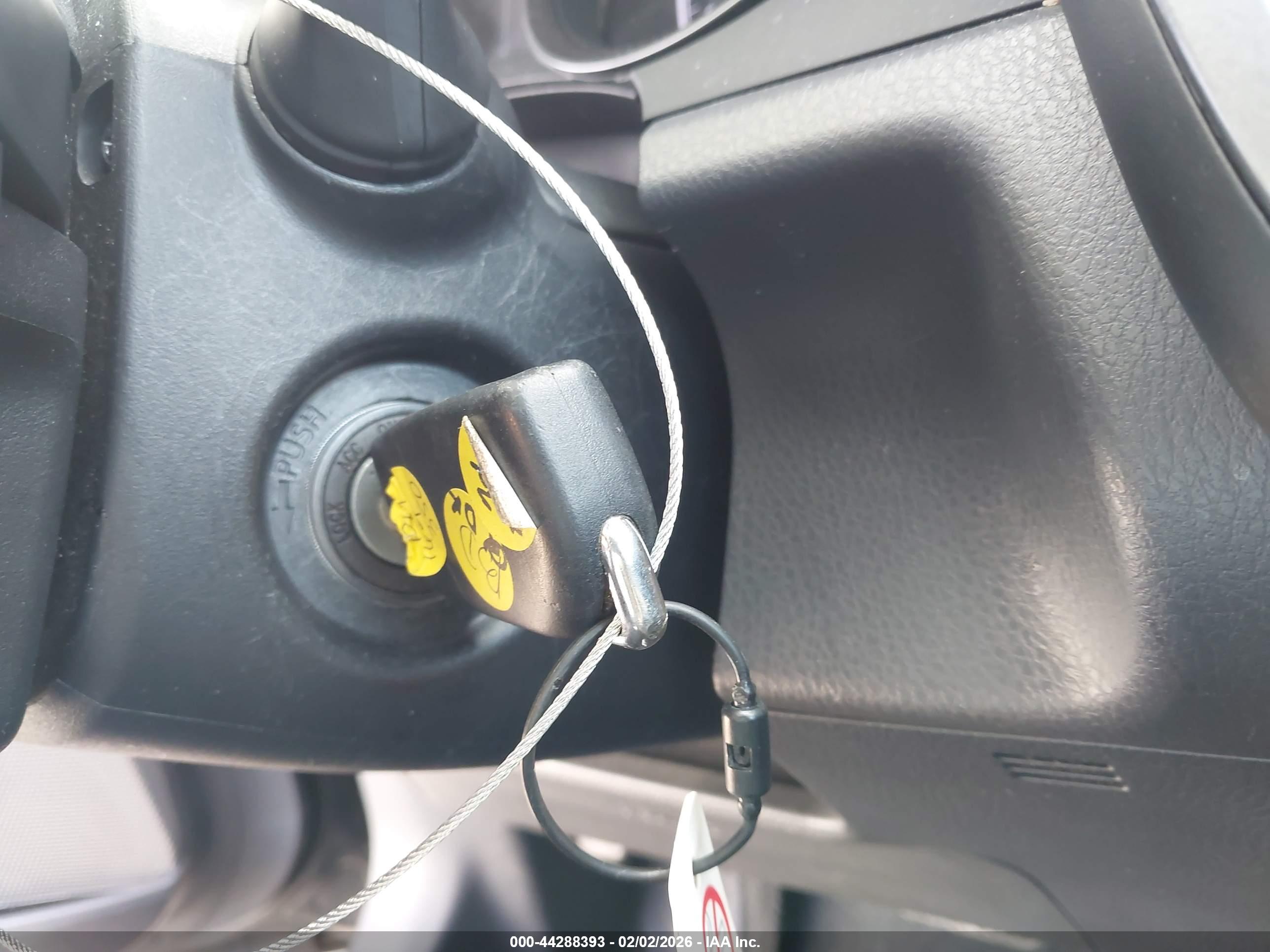 TOYOTA CAMRY image 11